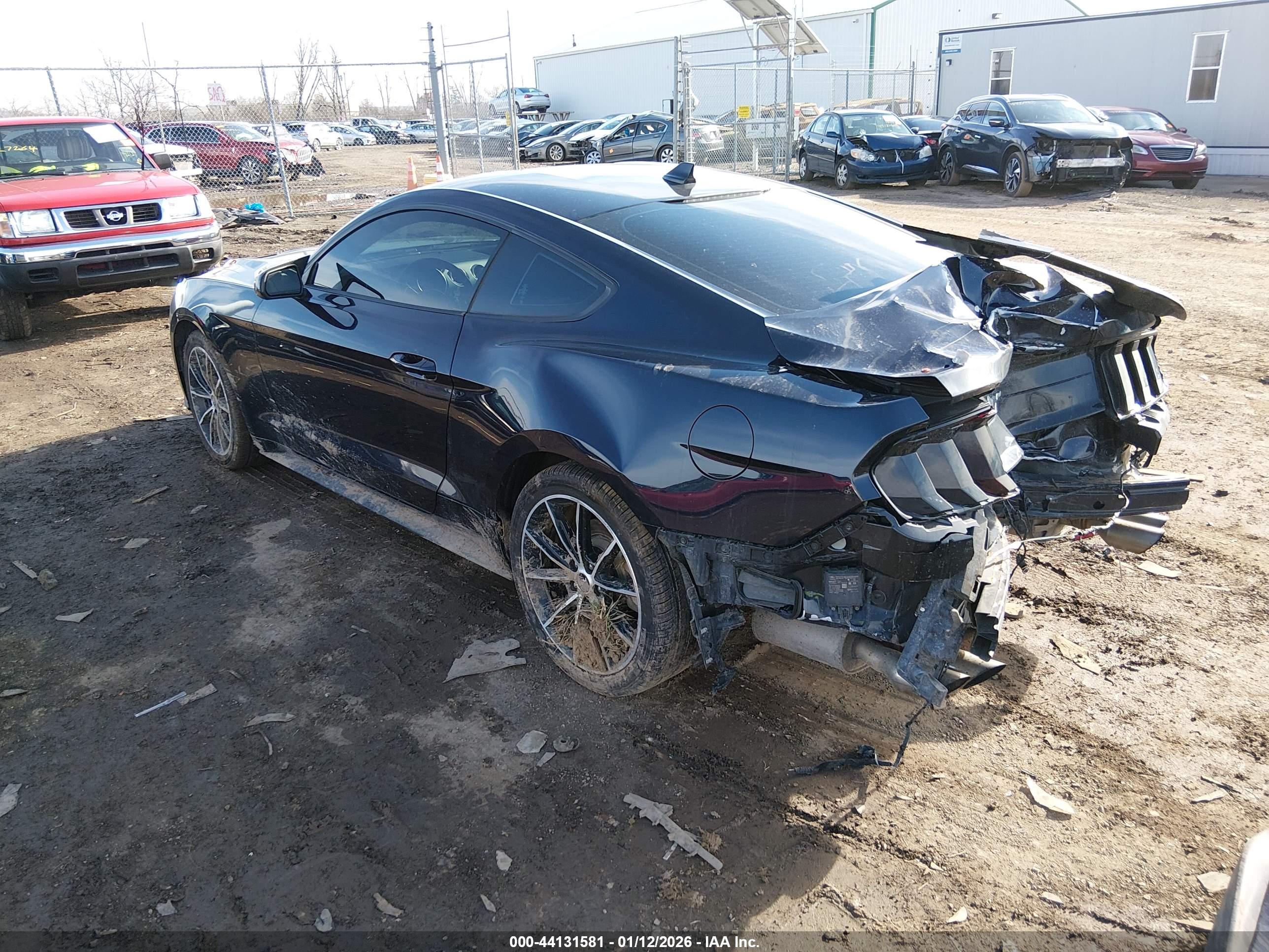 FORD MUSTANG image 3