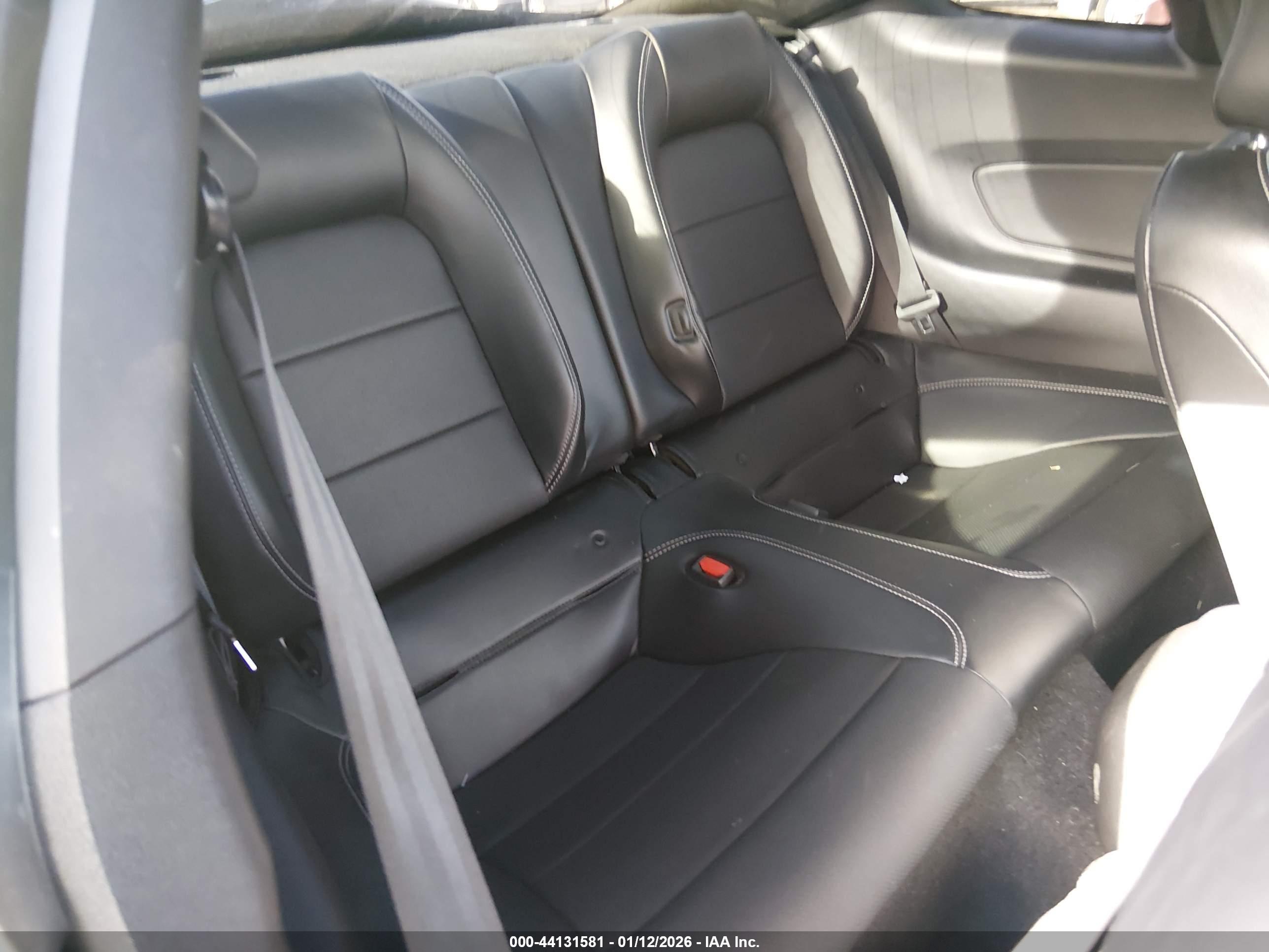 FORD MUSTANG image 8
