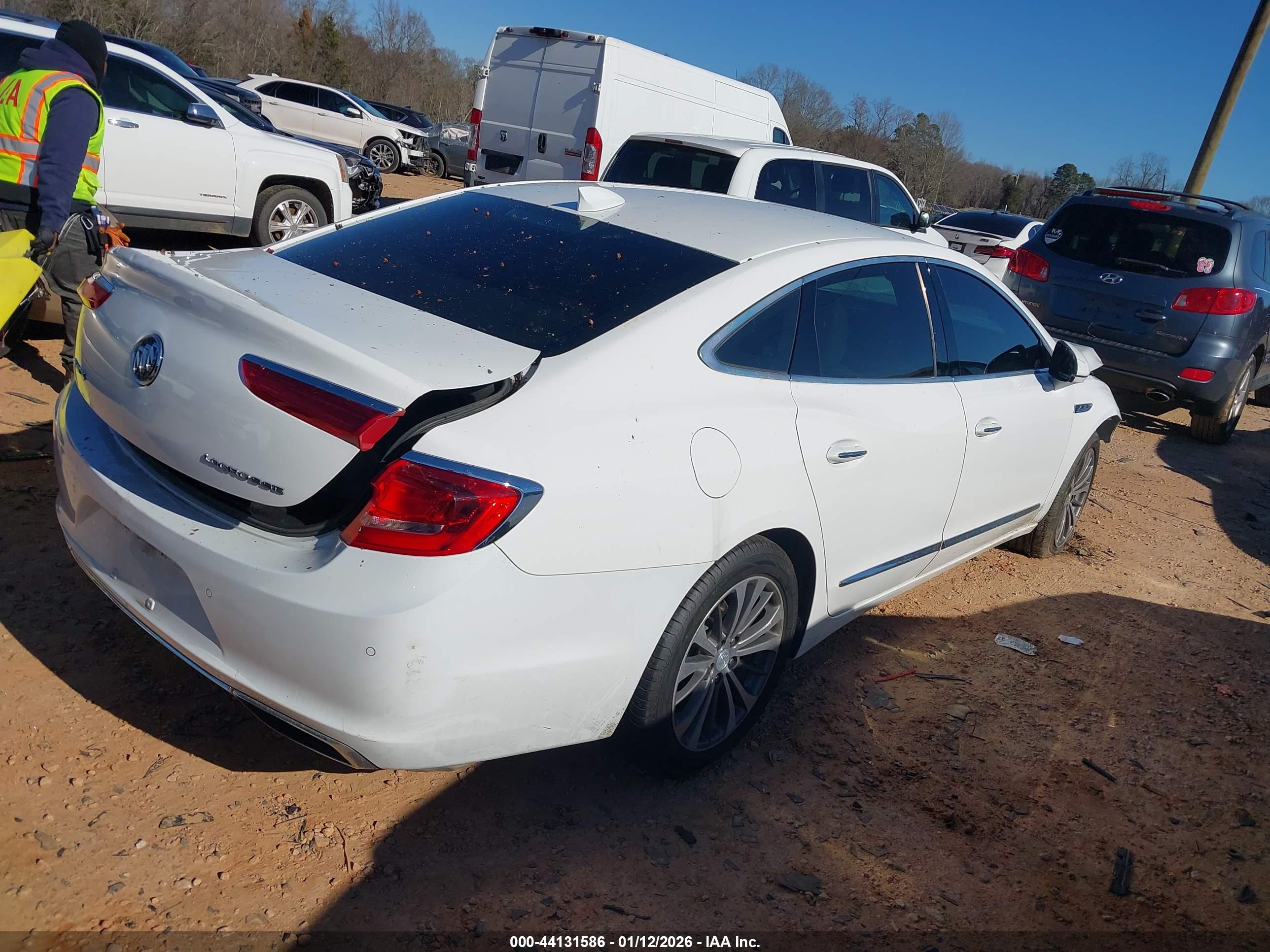 BUICK LACROSSE image 4