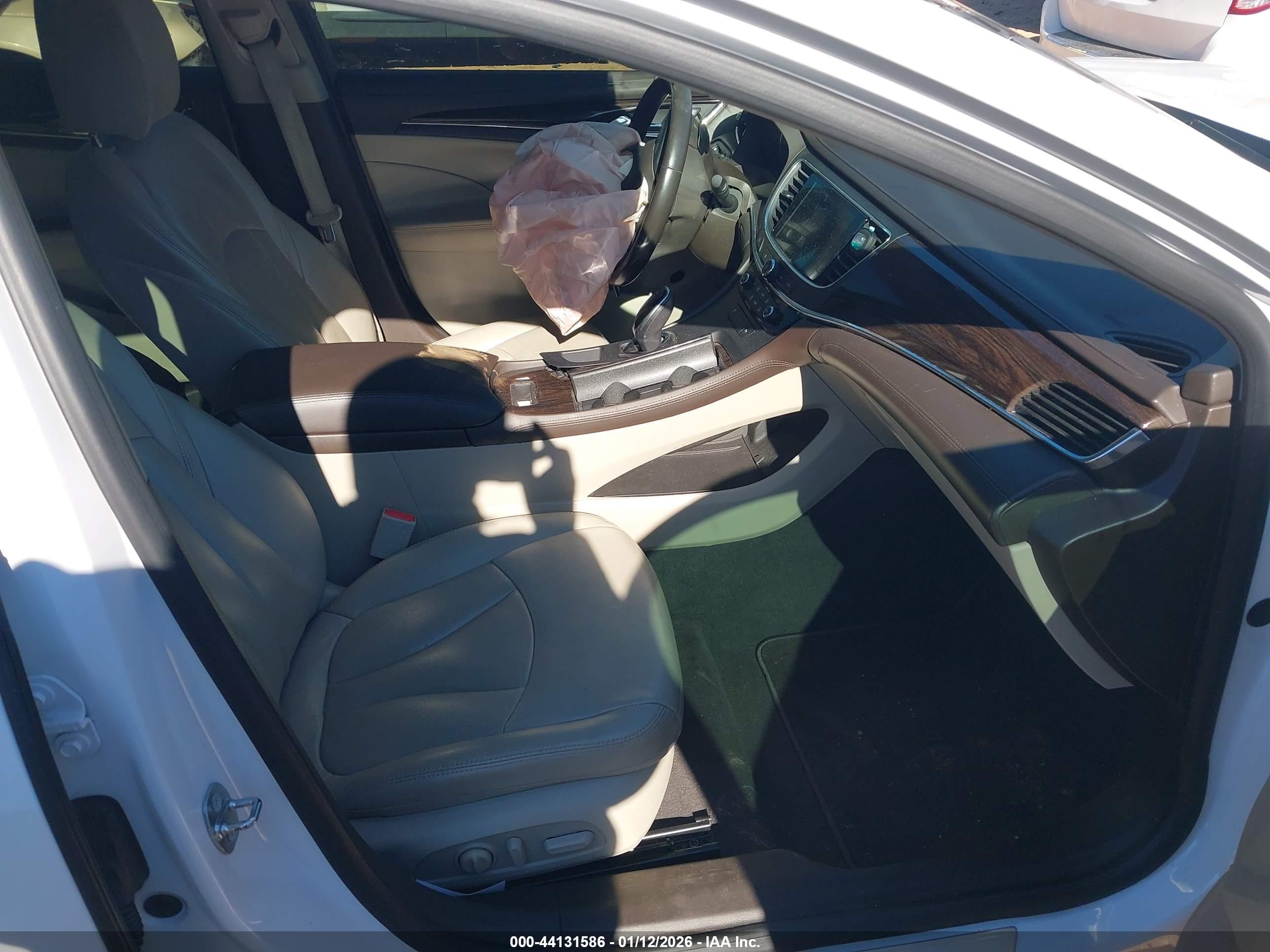BUICK LACROSSE image 5