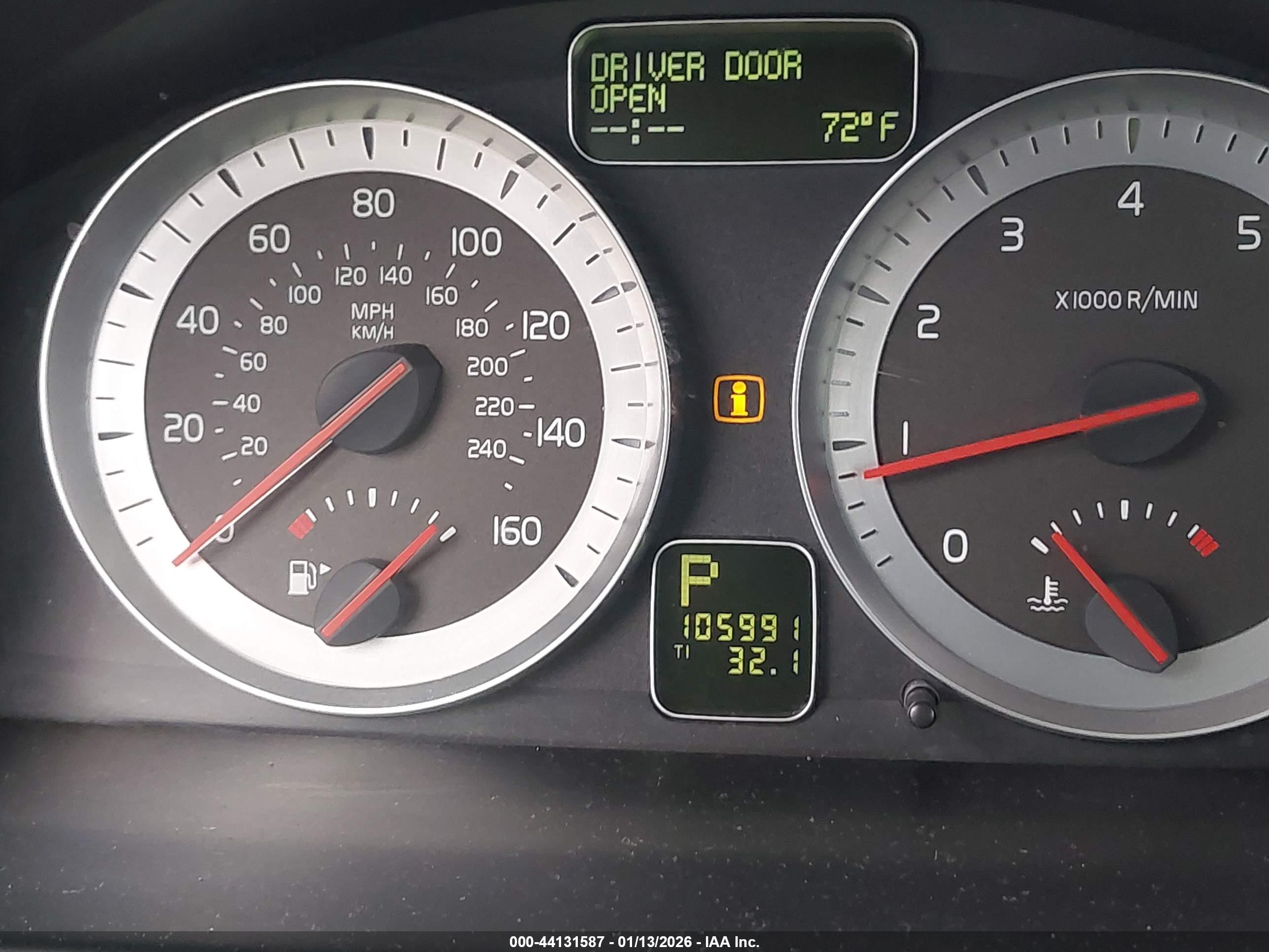 VOLVO C70 image 7