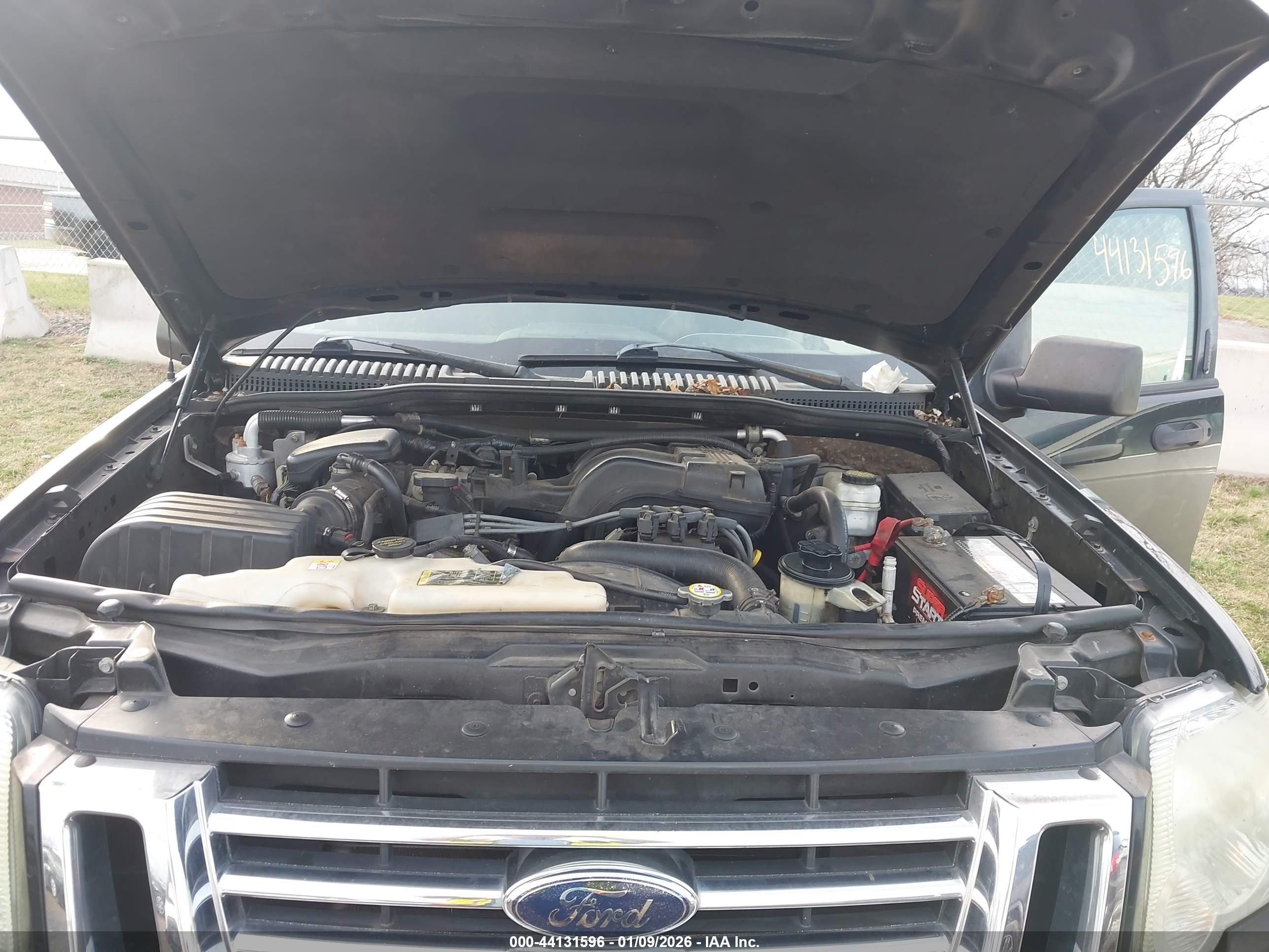 FORD EXPLORER image 10