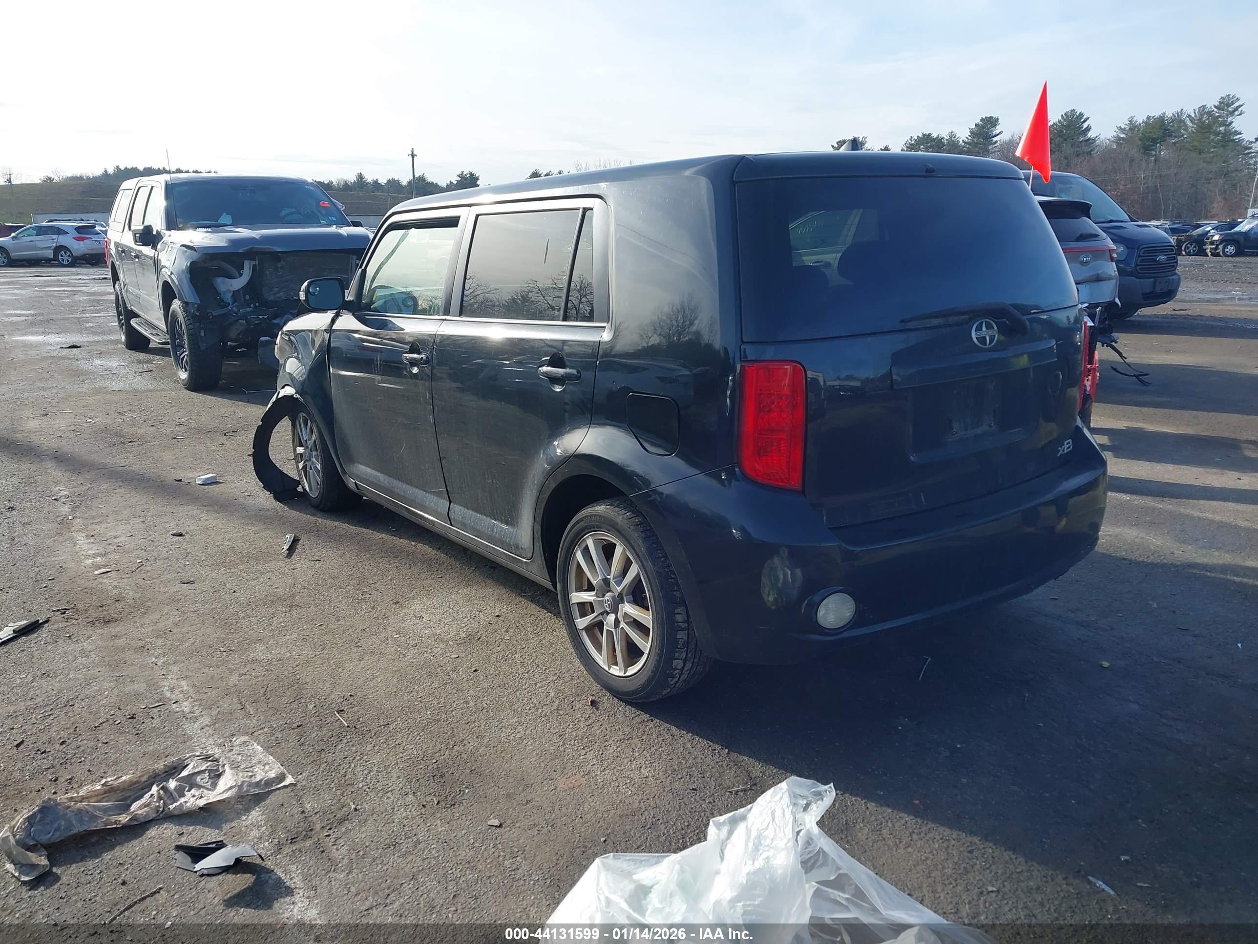 SCION XB image 3