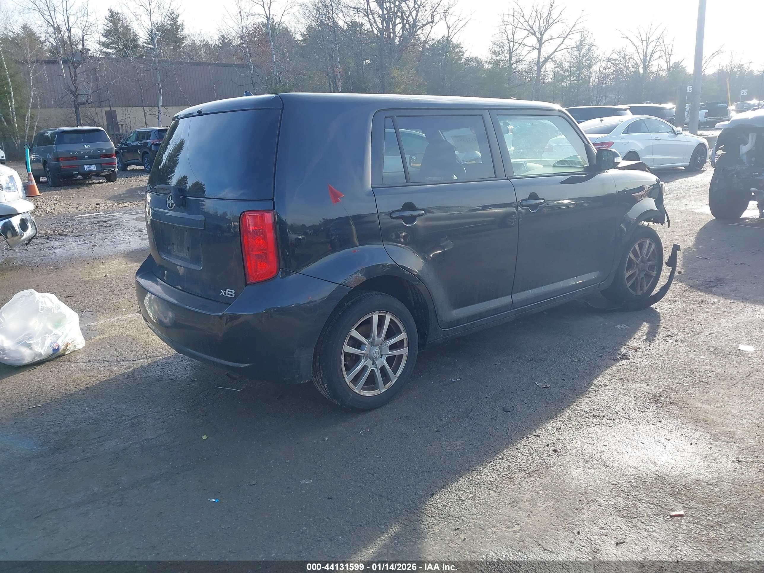 SCION XB image 4
