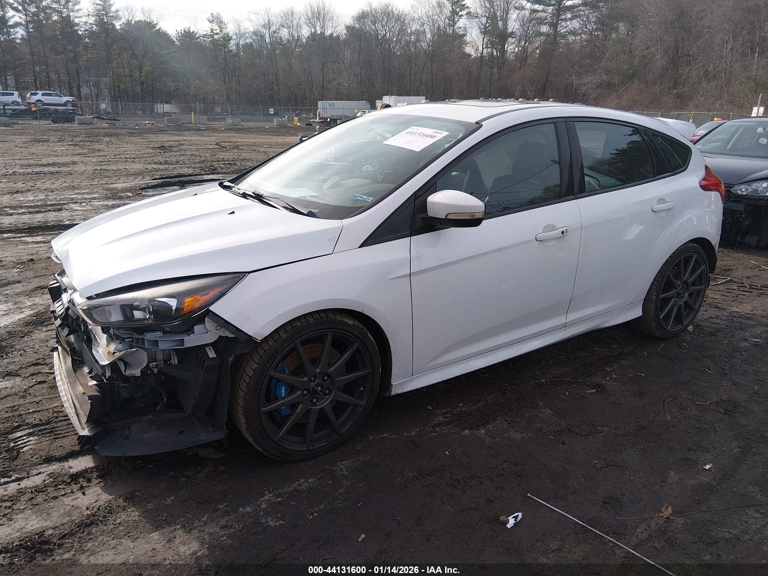 FORD FOCUS image 2