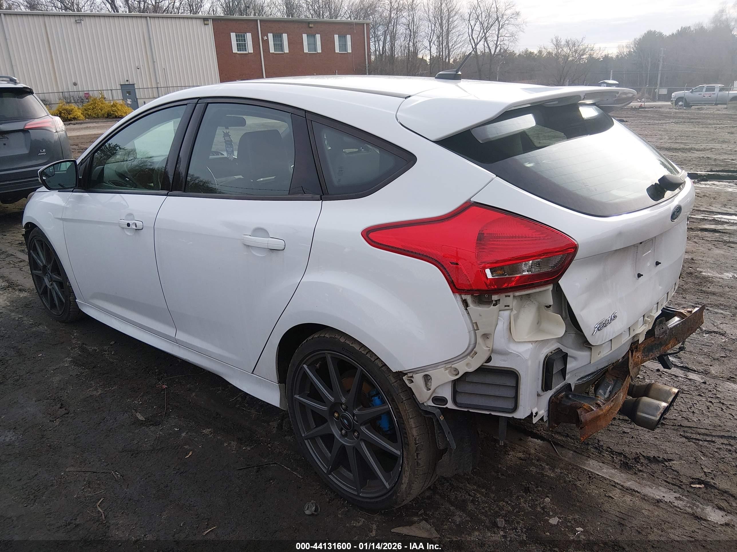 FORD FOCUS image 3