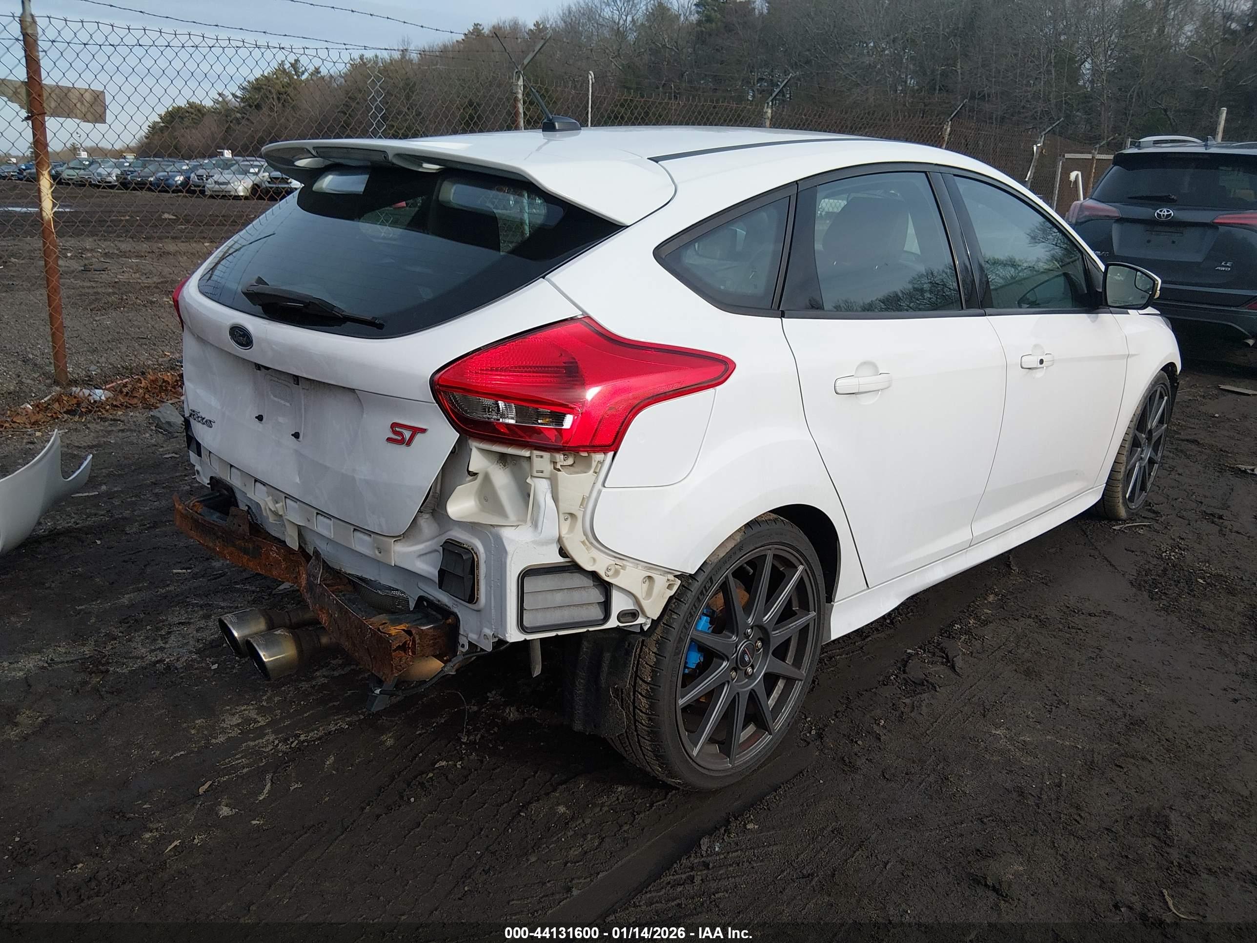 FORD FOCUS image 4