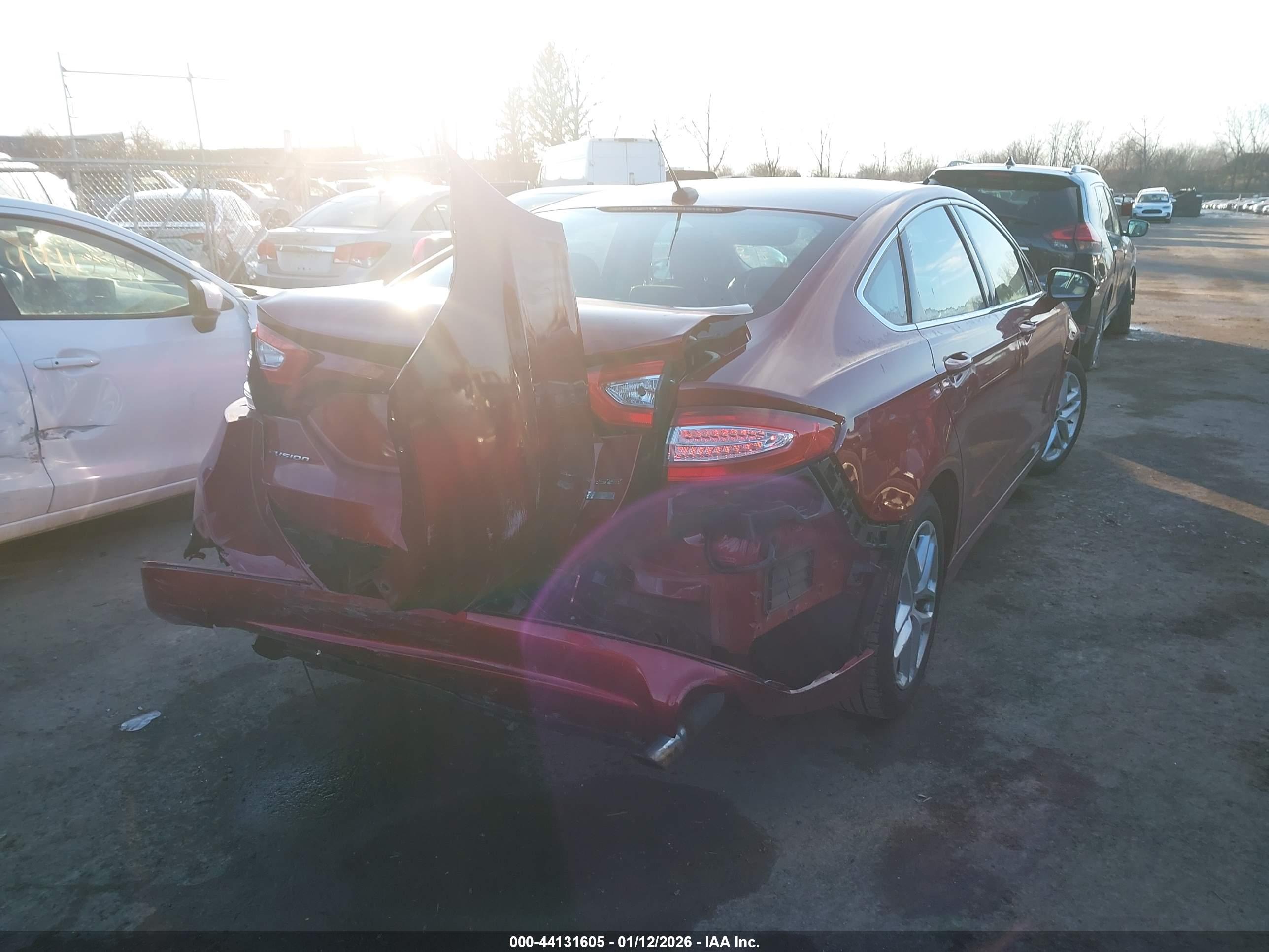 FORD FUSION image 4
