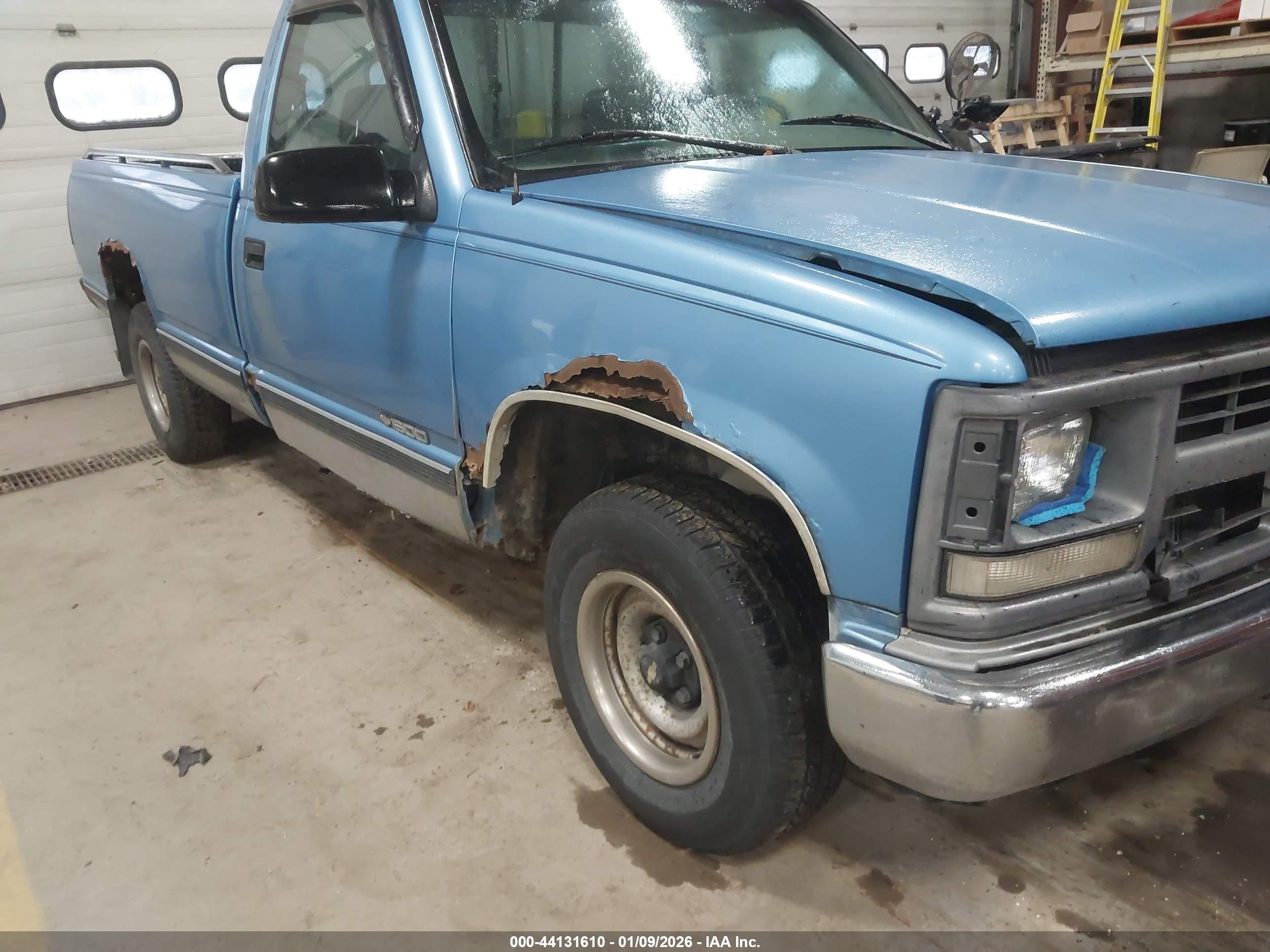 CHEVROLET GMT-400 image 6