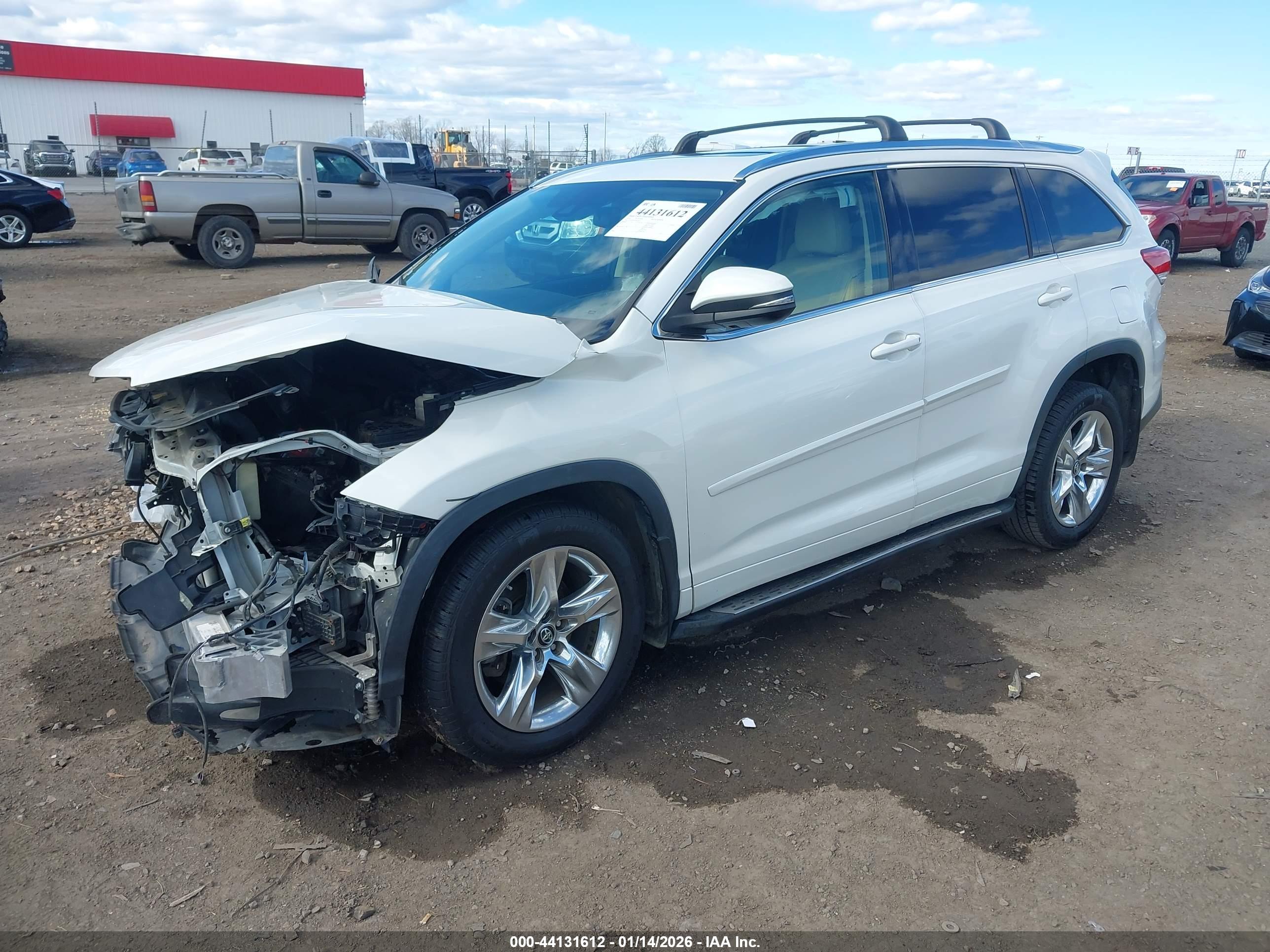 TOYOTA HIGHLANDER image 2