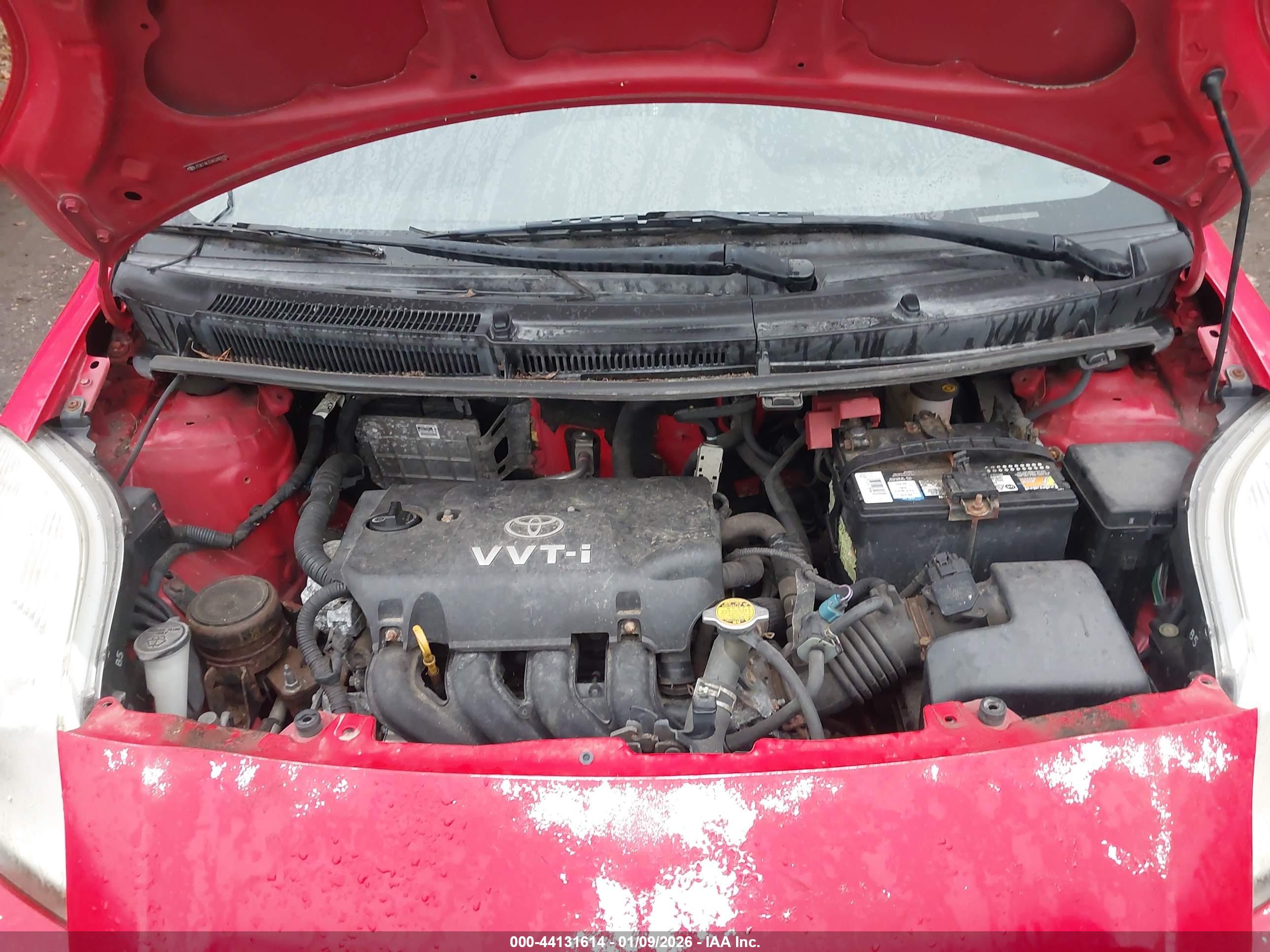 TOYOTA YARIS image 10