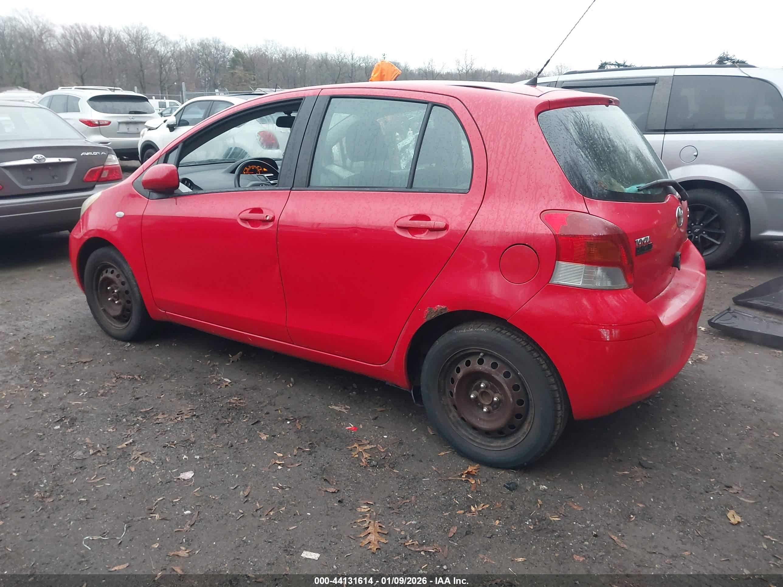 TOYOTA YARIS image 3