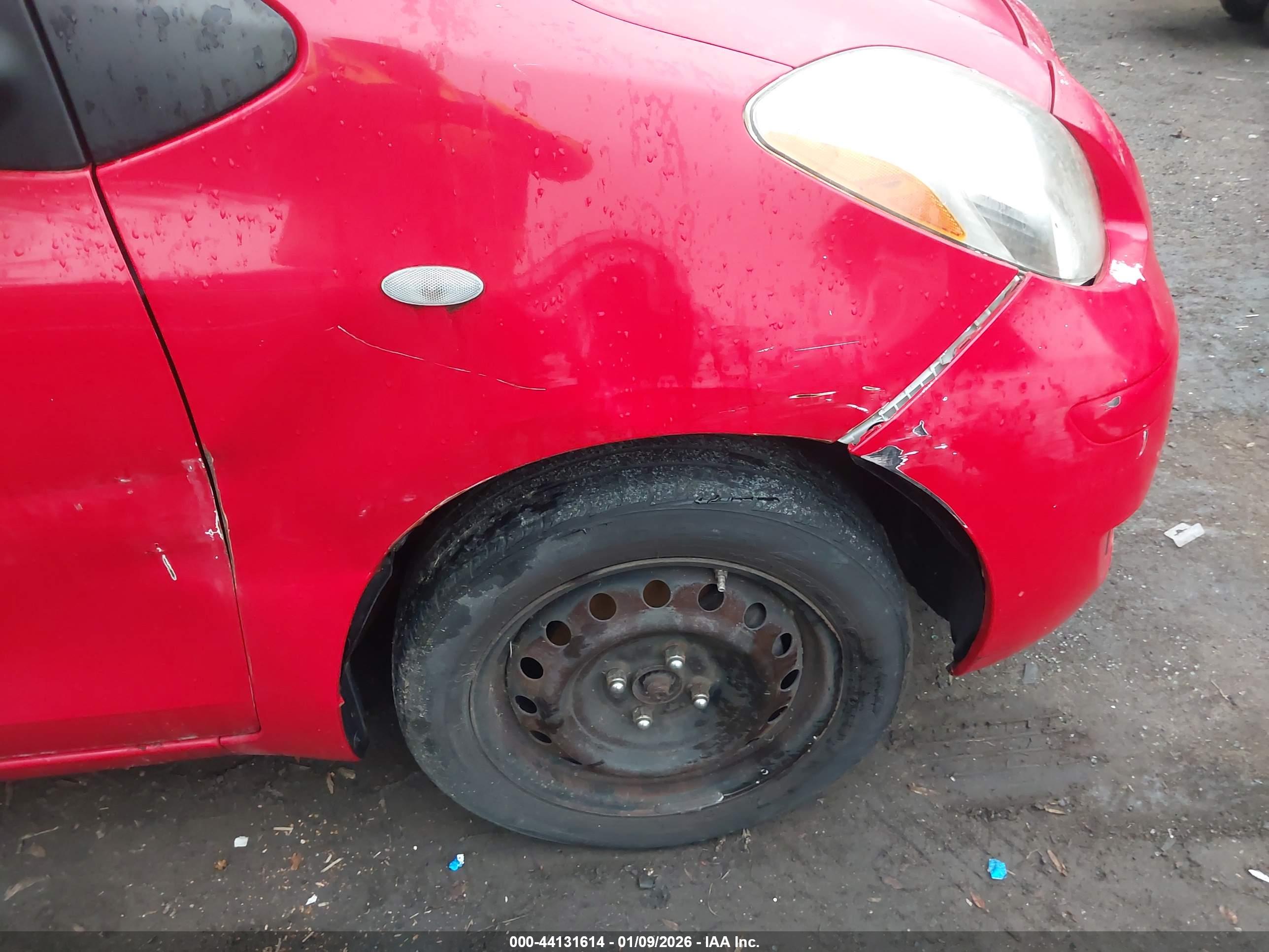 TOYOTA YARIS image 6