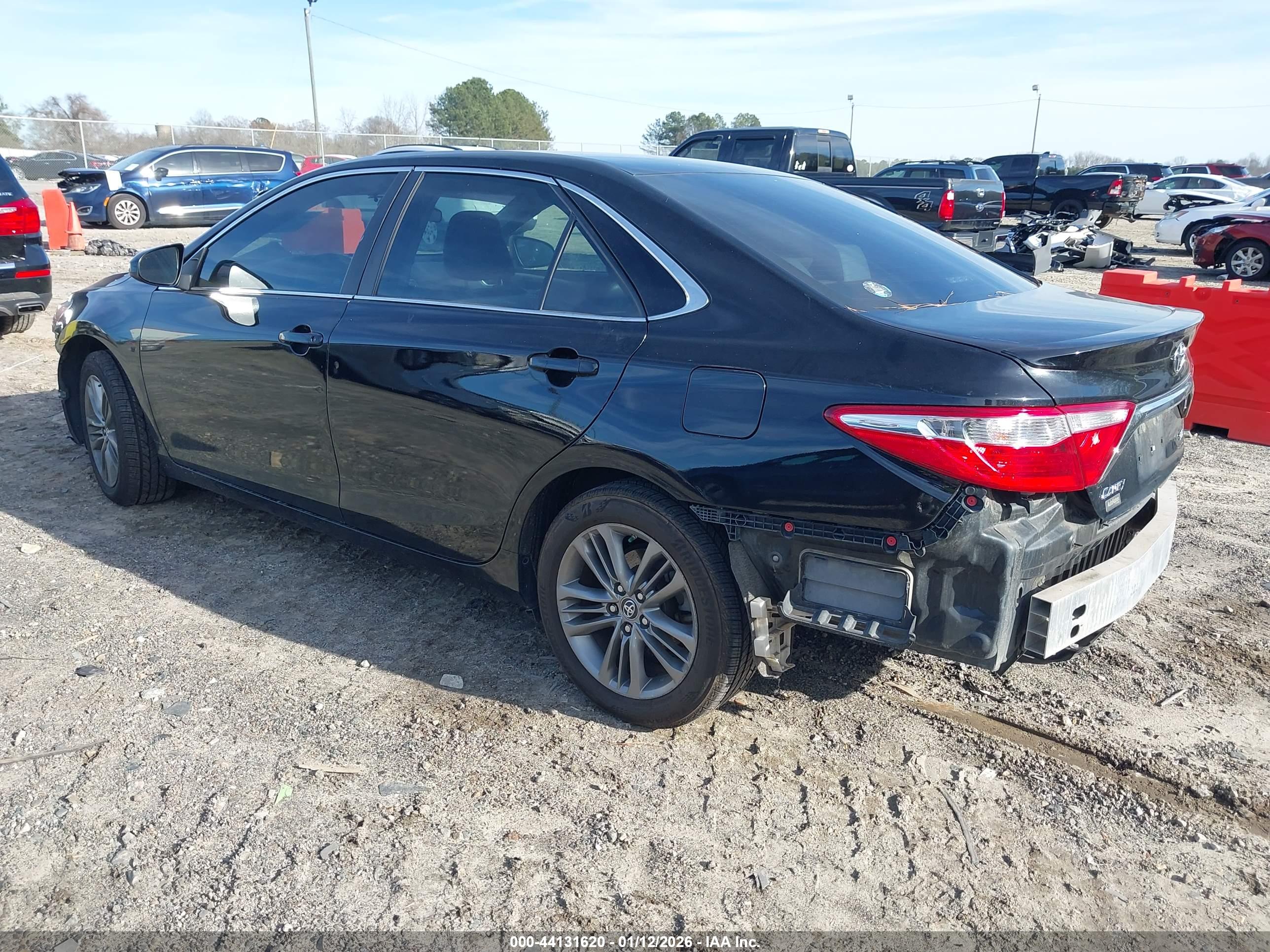 TOYOTA CAMRY image 3