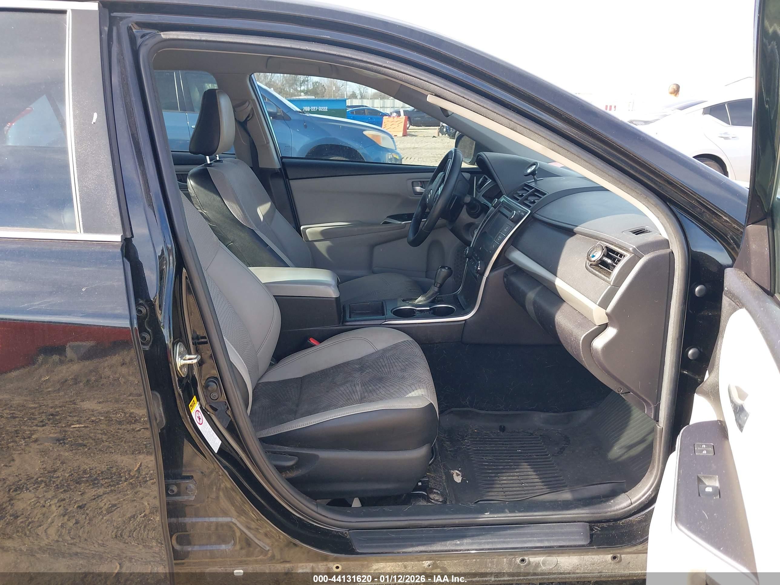 TOYOTA CAMRY image 5