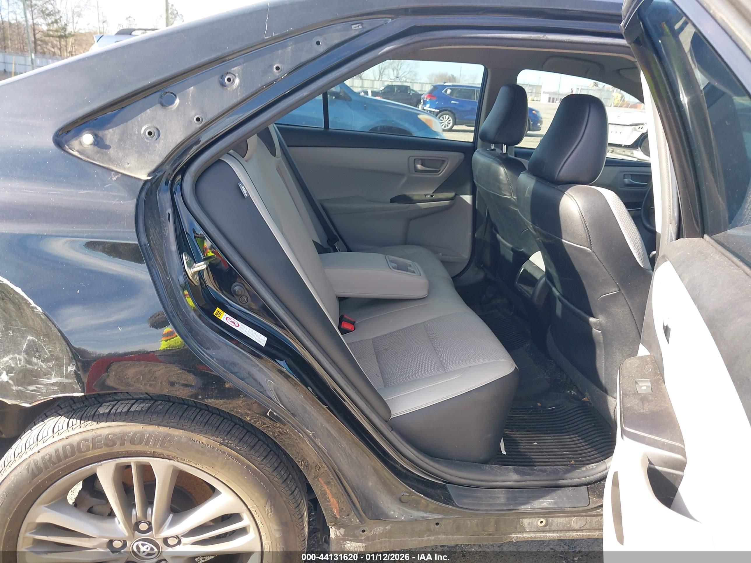 TOYOTA CAMRY image 8