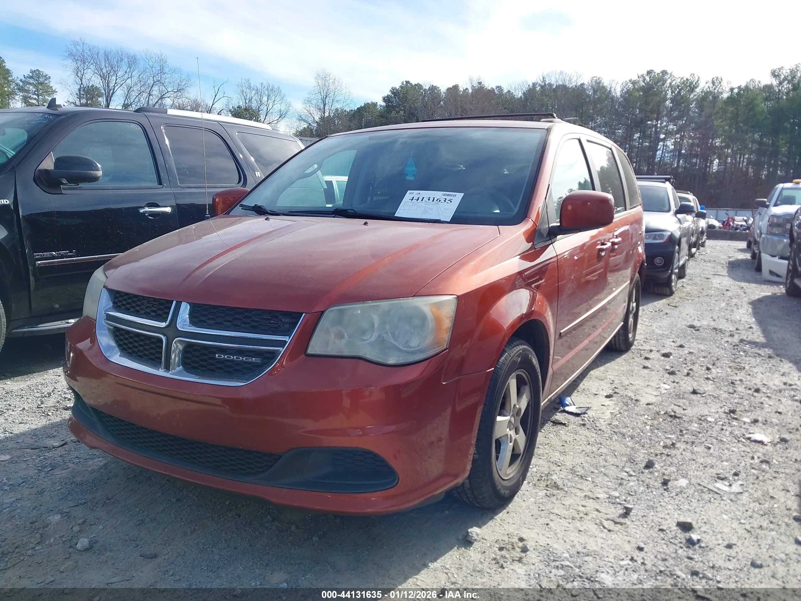 DODGE GRAND image 2