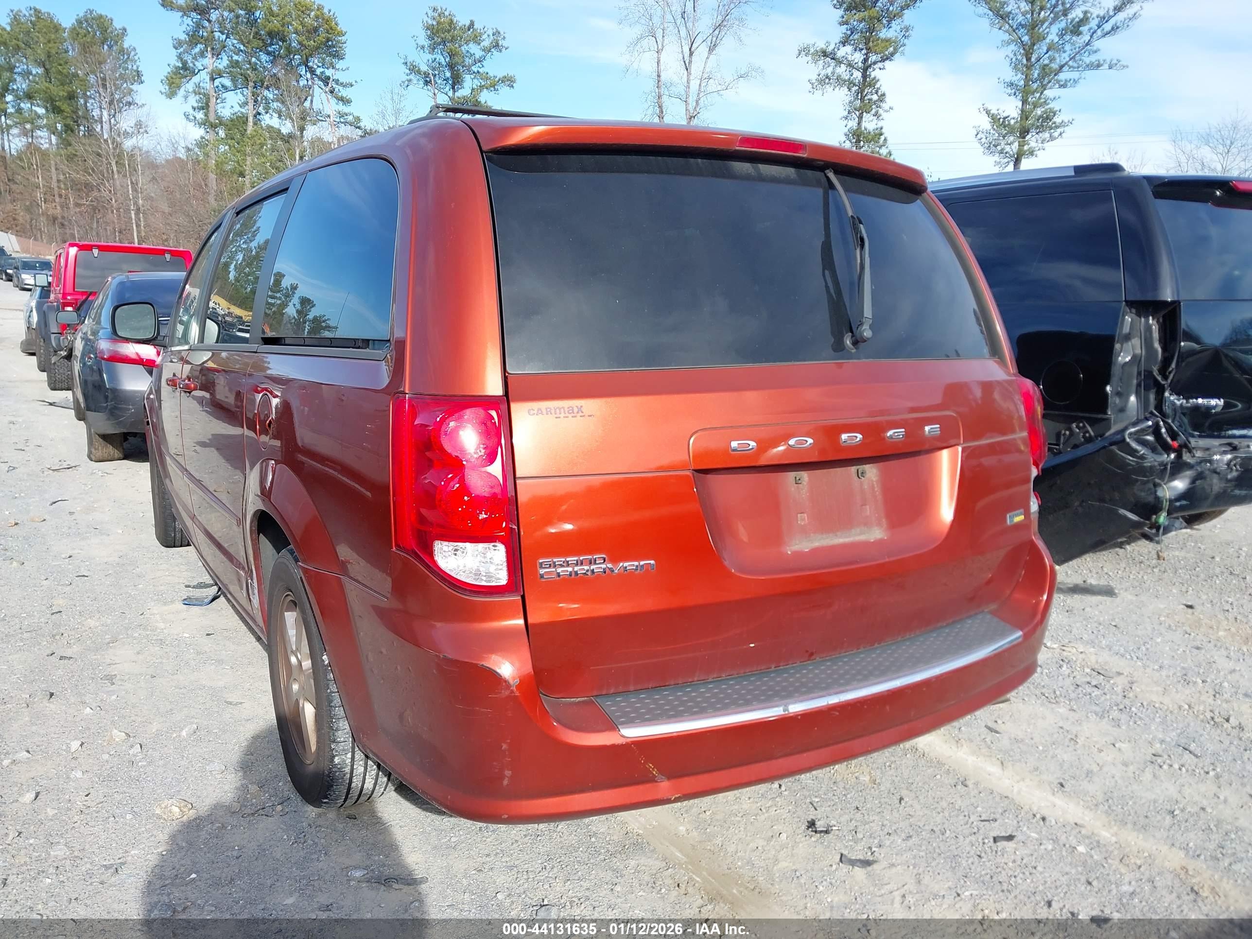 DODGE GRAND image 3