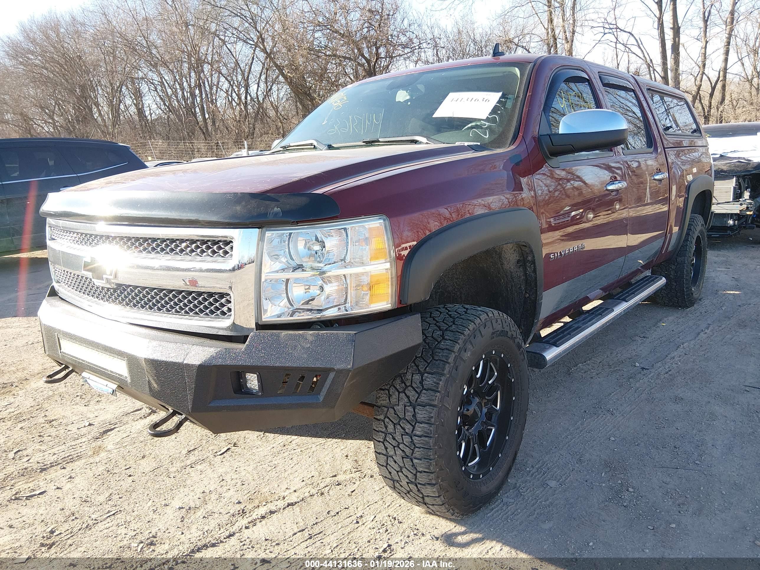 CHEVROLET SILVERADO image 2