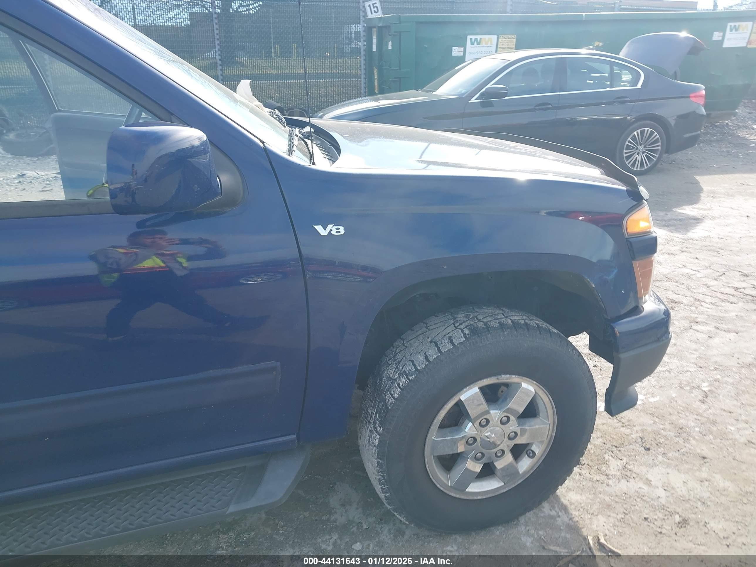 CHEVROLET COLORADO image 6