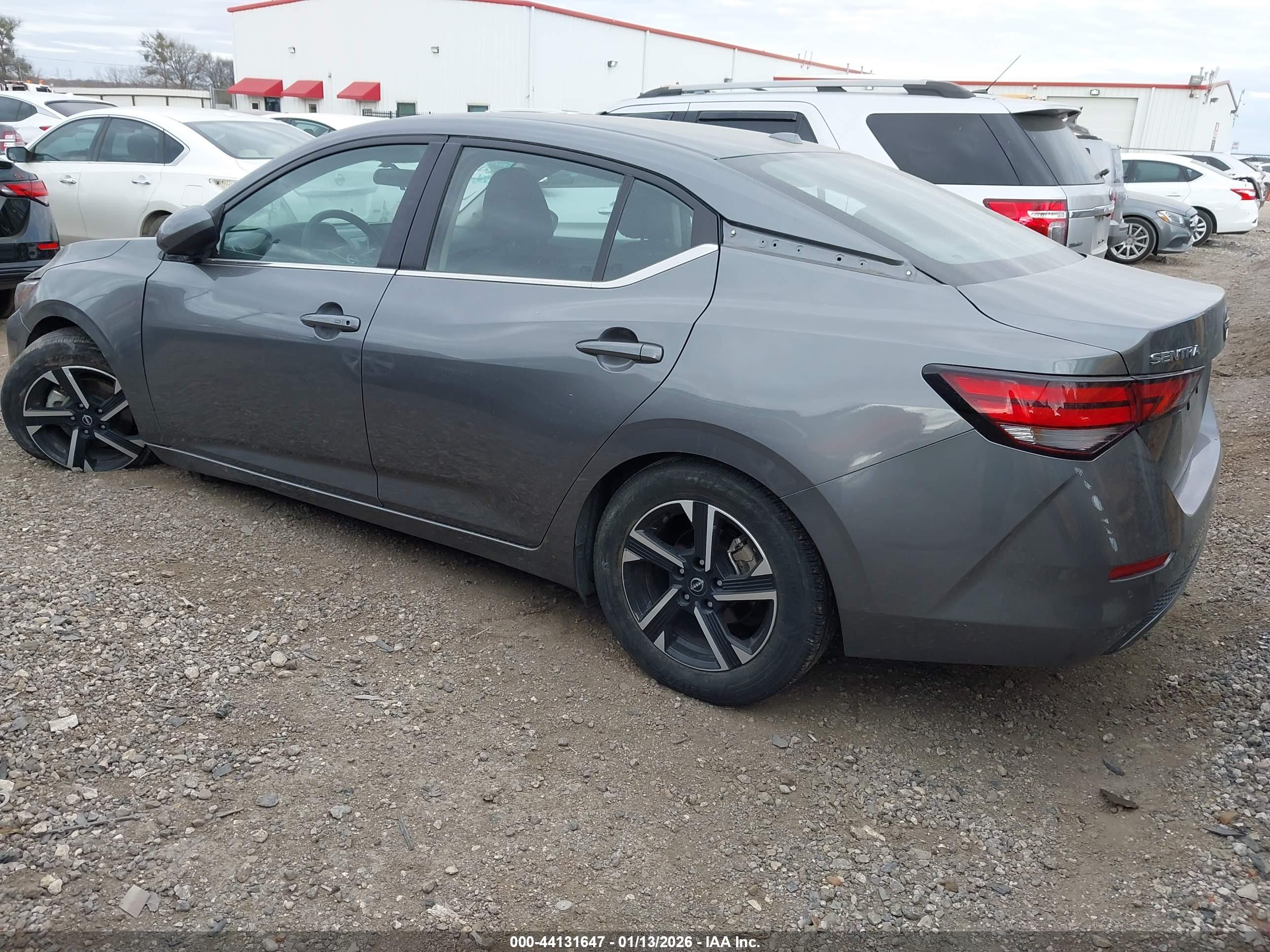 NISSAN SENTRA image 3