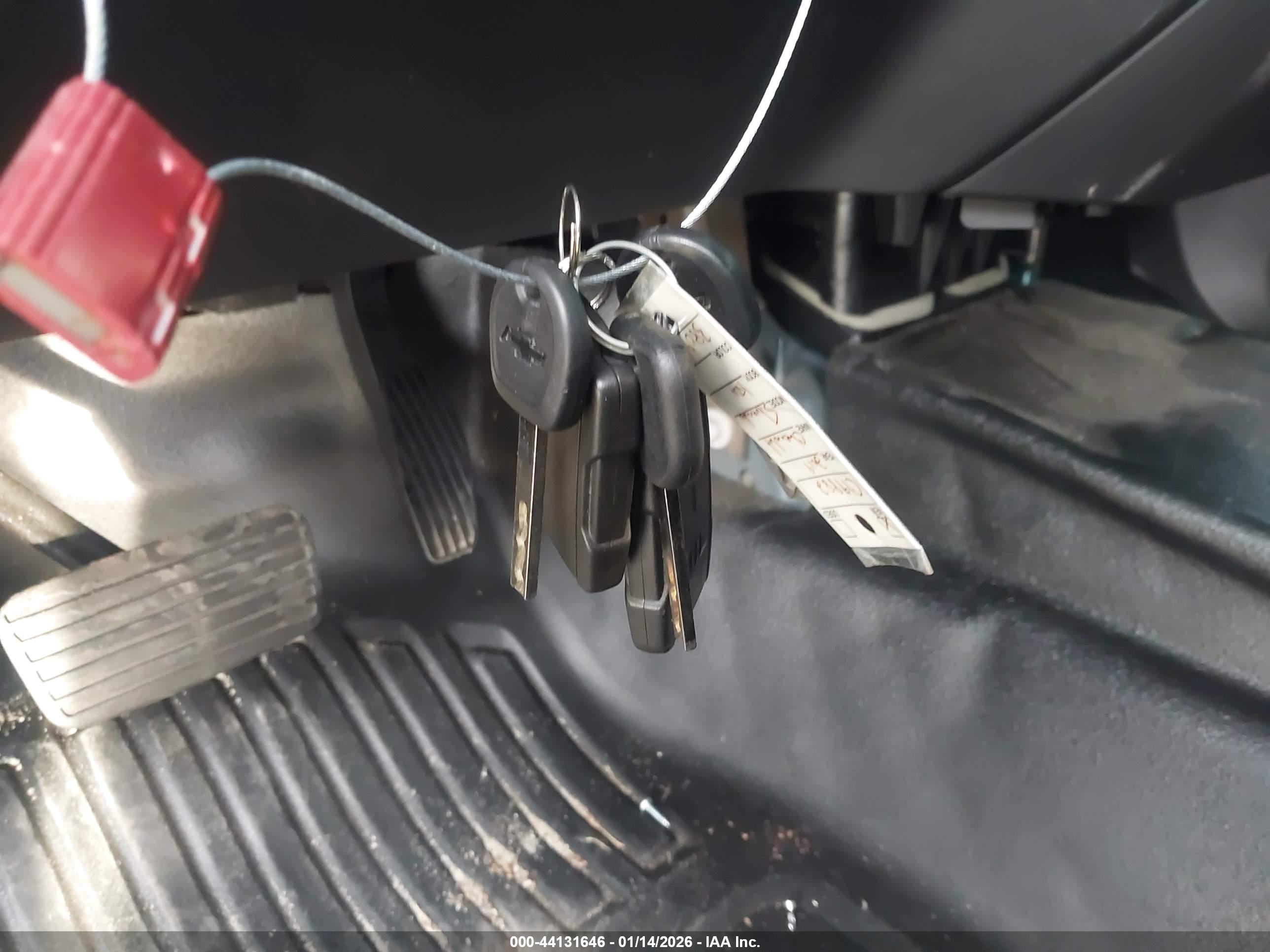 CHEVROLET SILVERADO image 11