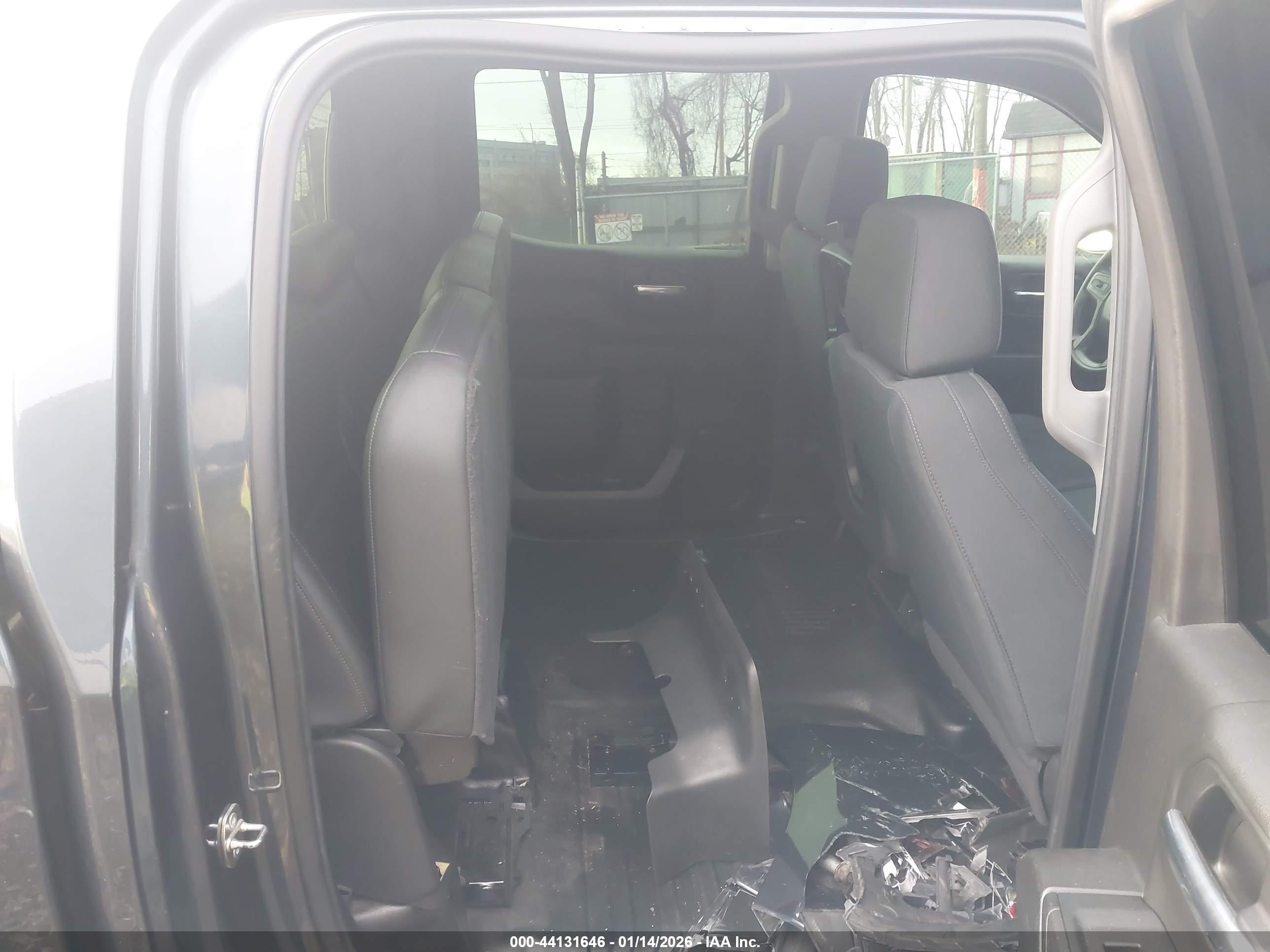 CHEVROLET SILVERADO image 8