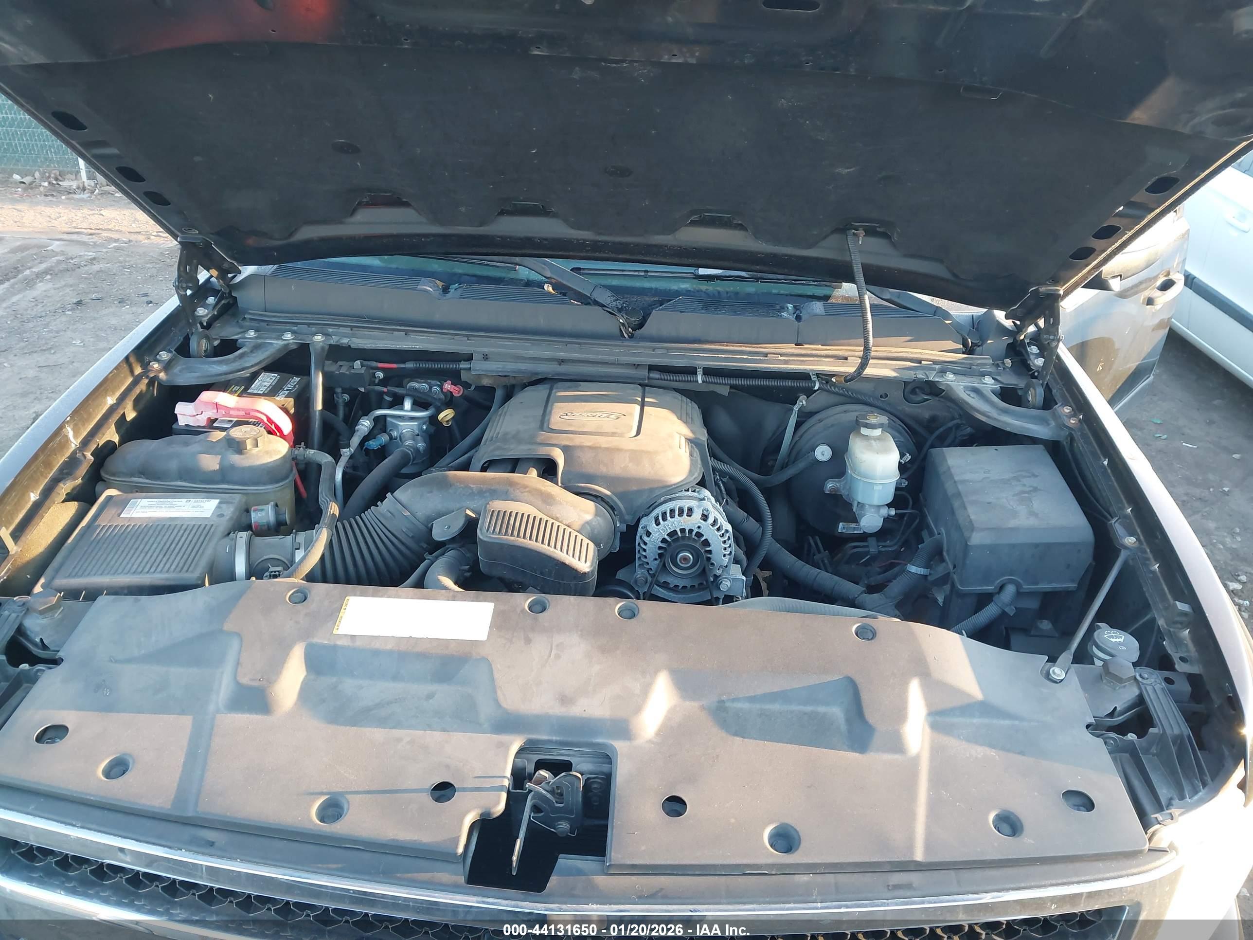 CHEVROLET SILVERADO image 10