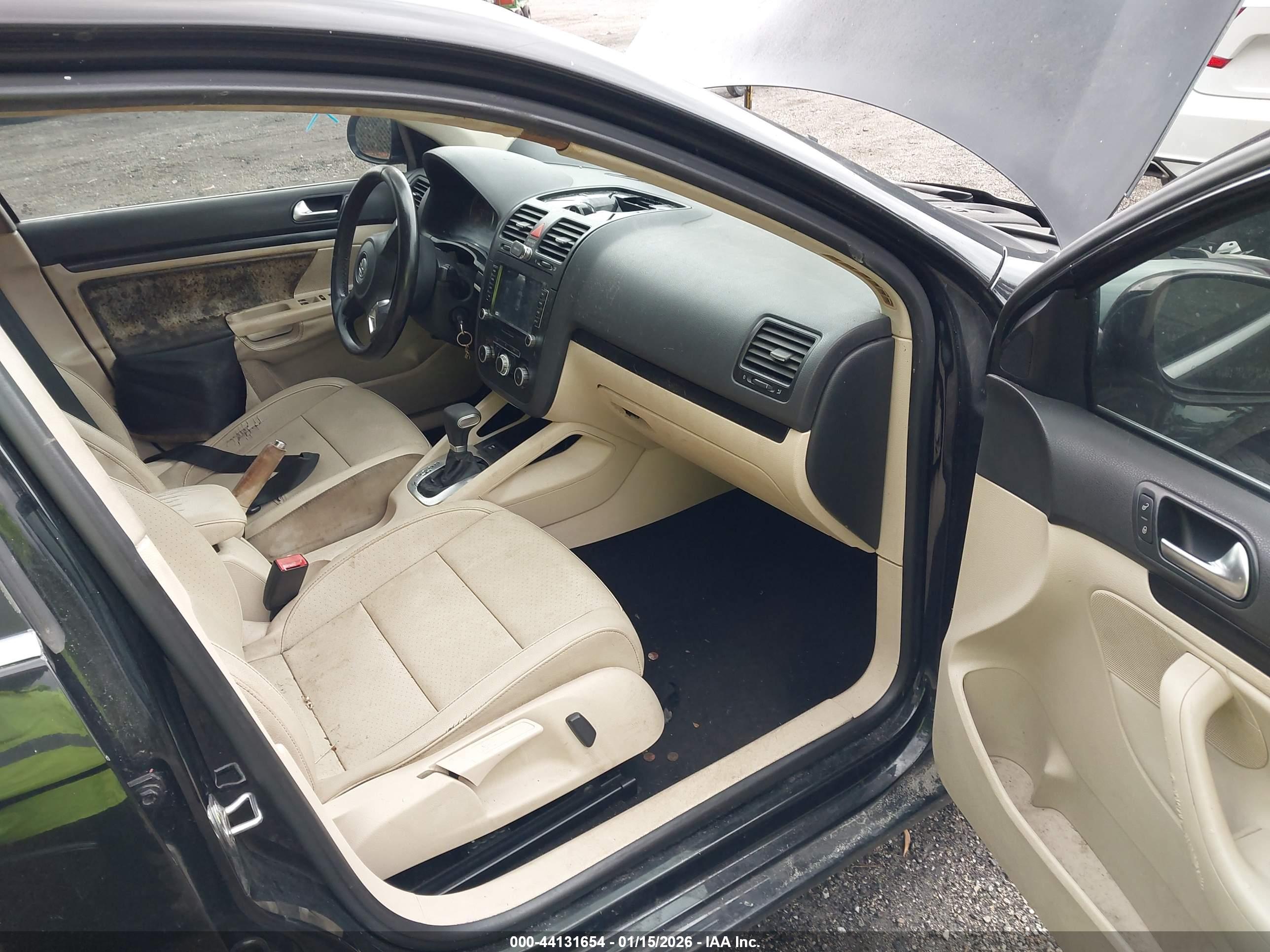 VOLKSWAGEN JETTA image 5