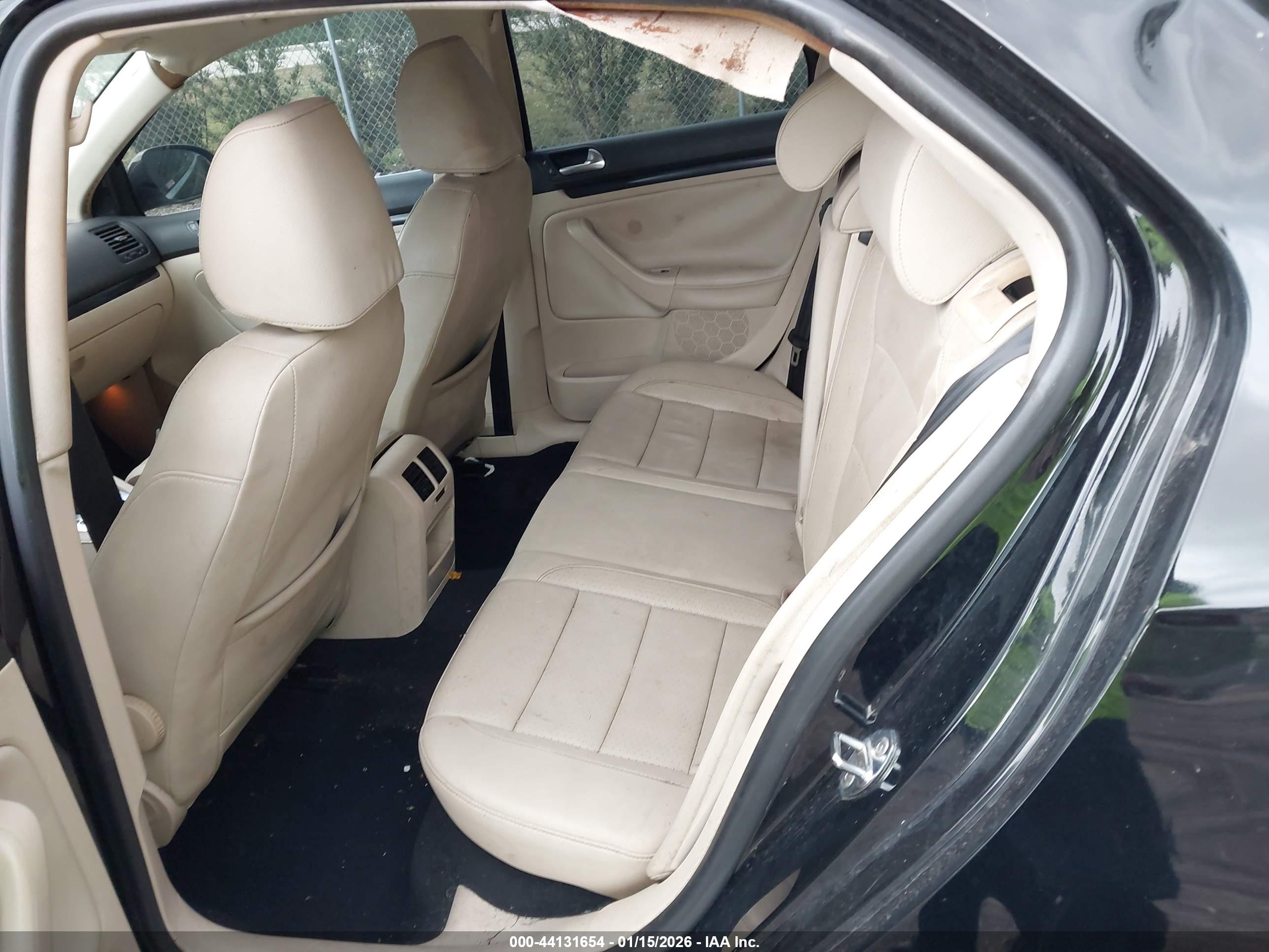 VOLKSWAGEN JETTA image 8