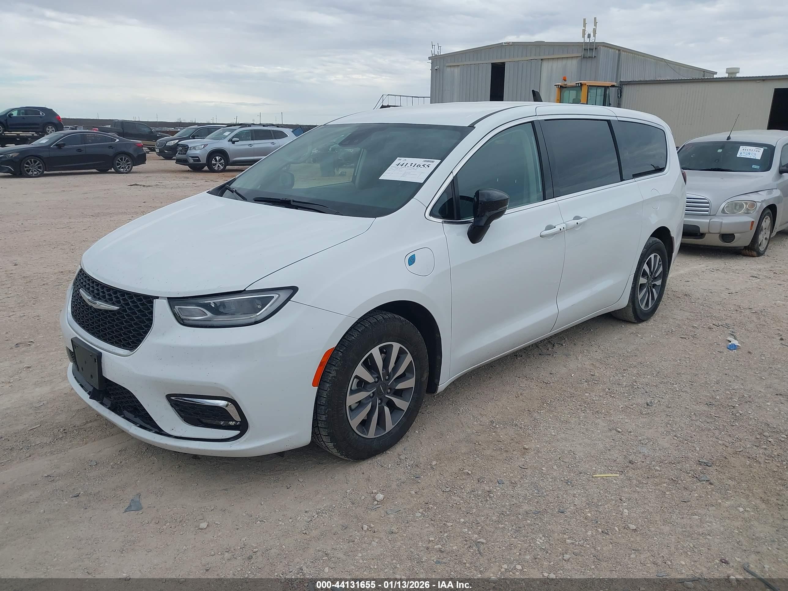 CHRYSLER PACIFICA image 2