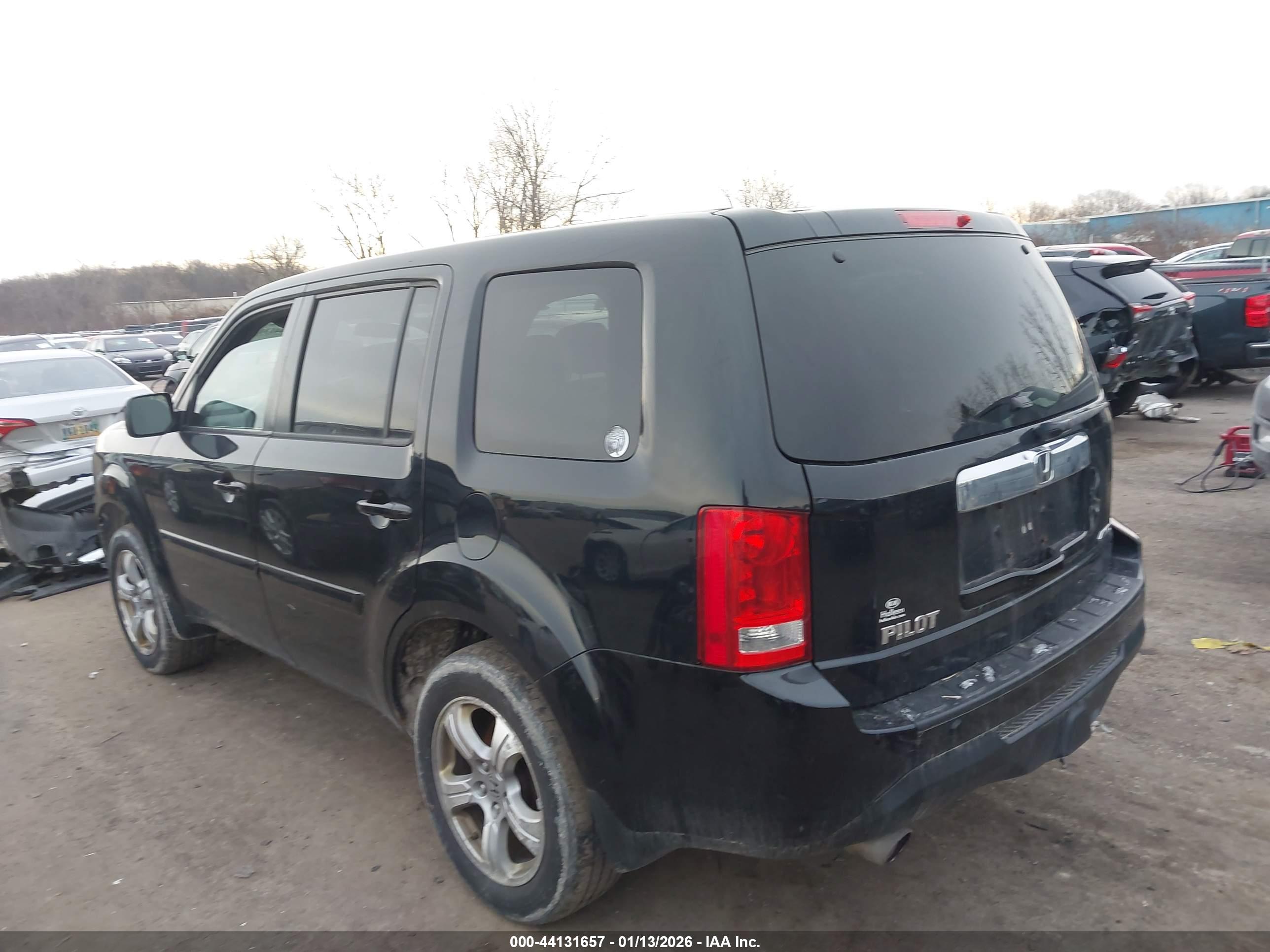 HONDA PILOT image 3