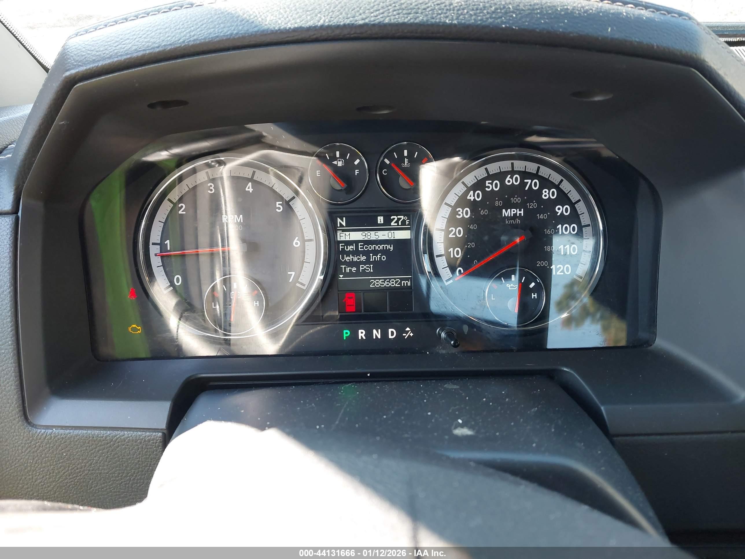 DODGE RAM image 7