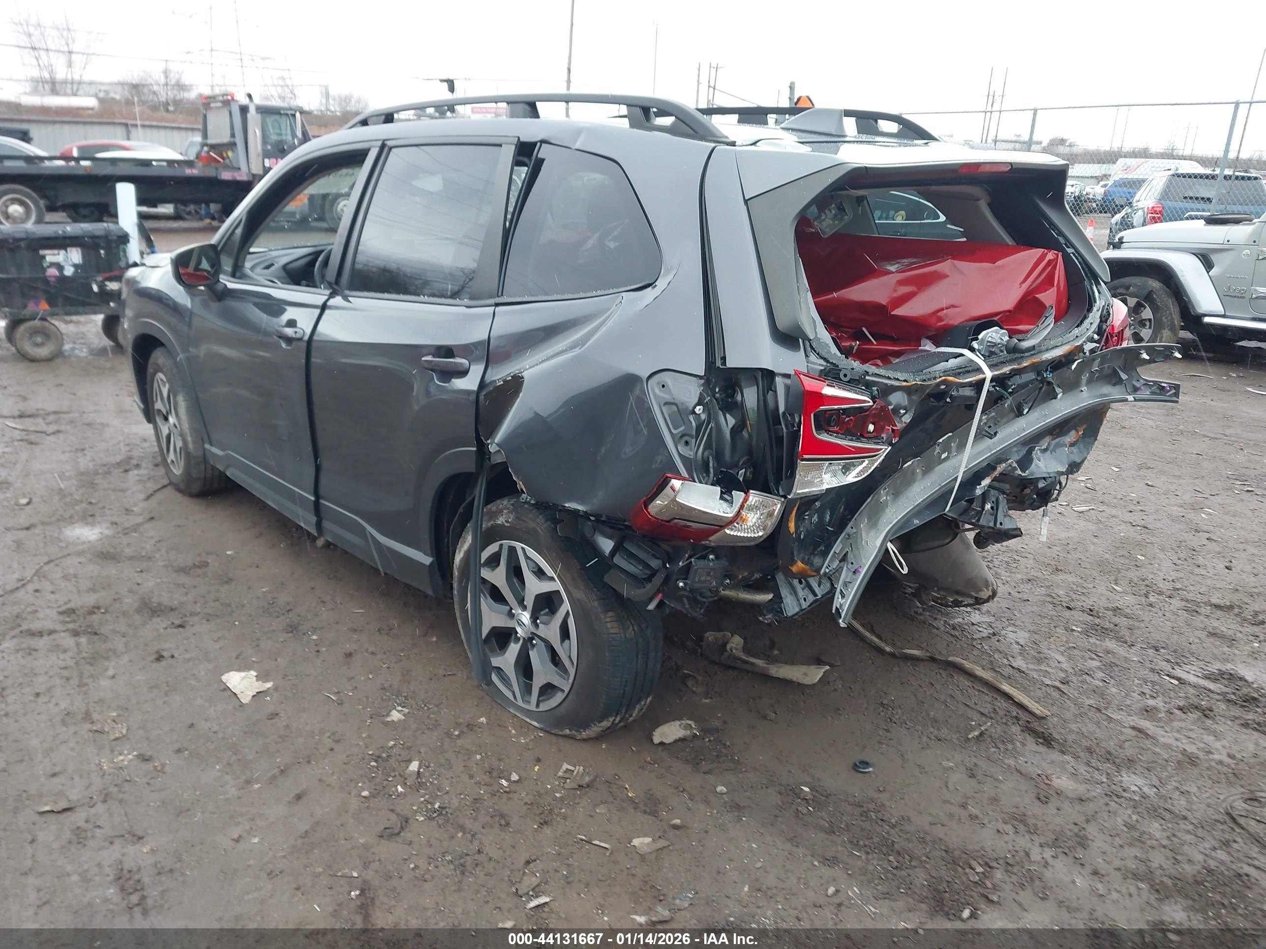 SUBARU FORESTER image 3