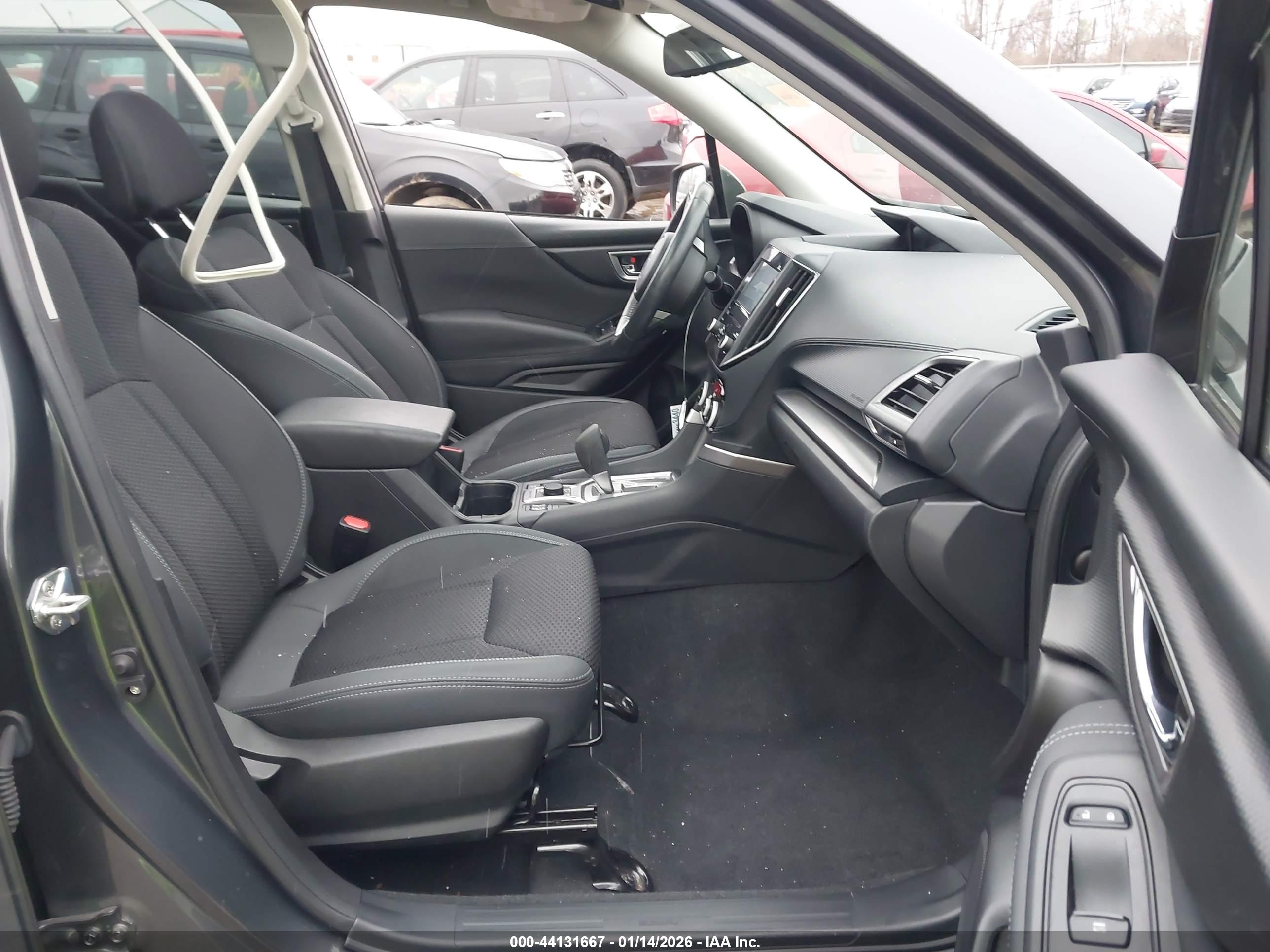 SUBARU FORESTER image 5