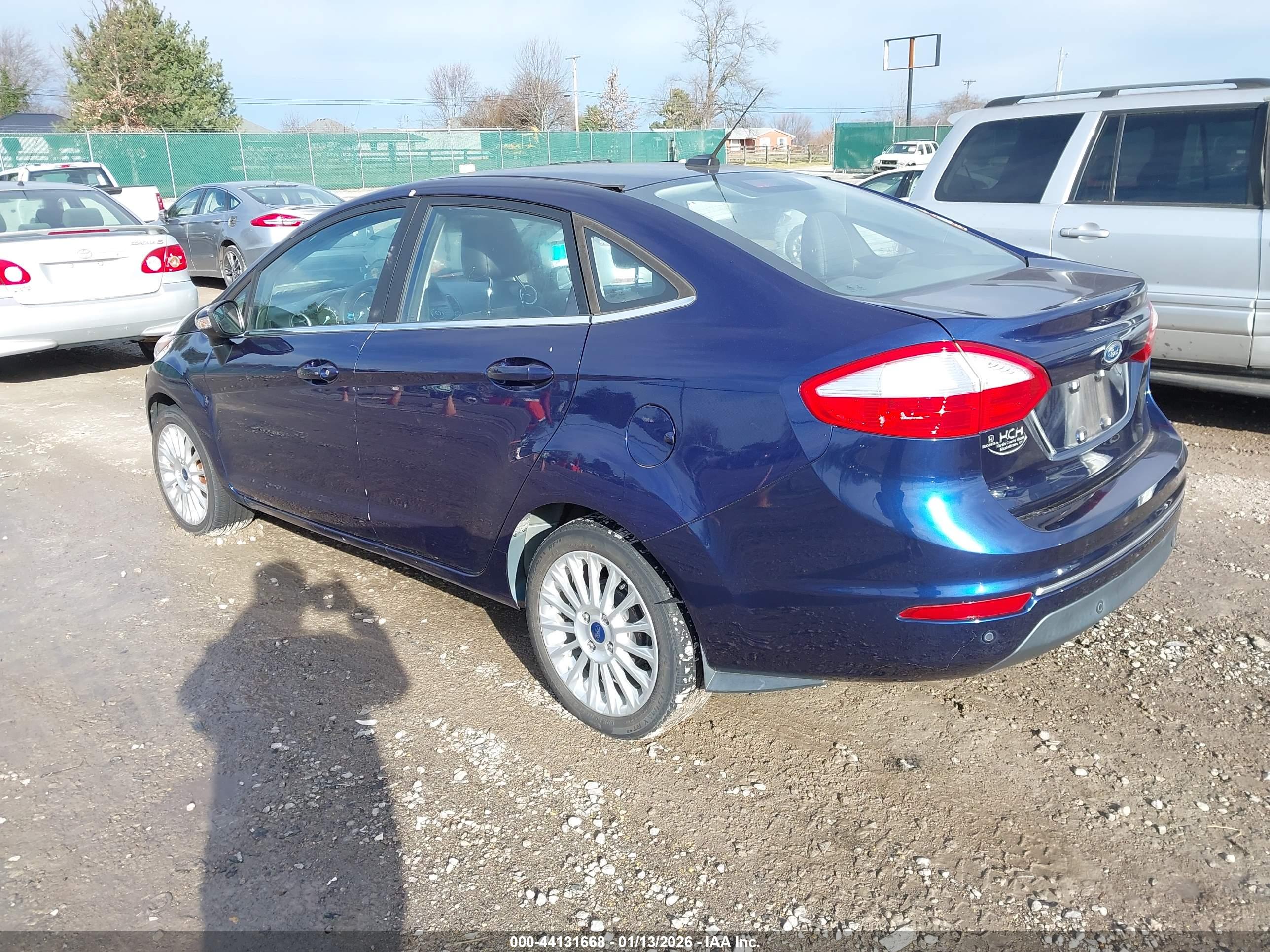 FORD FIESTA image 3