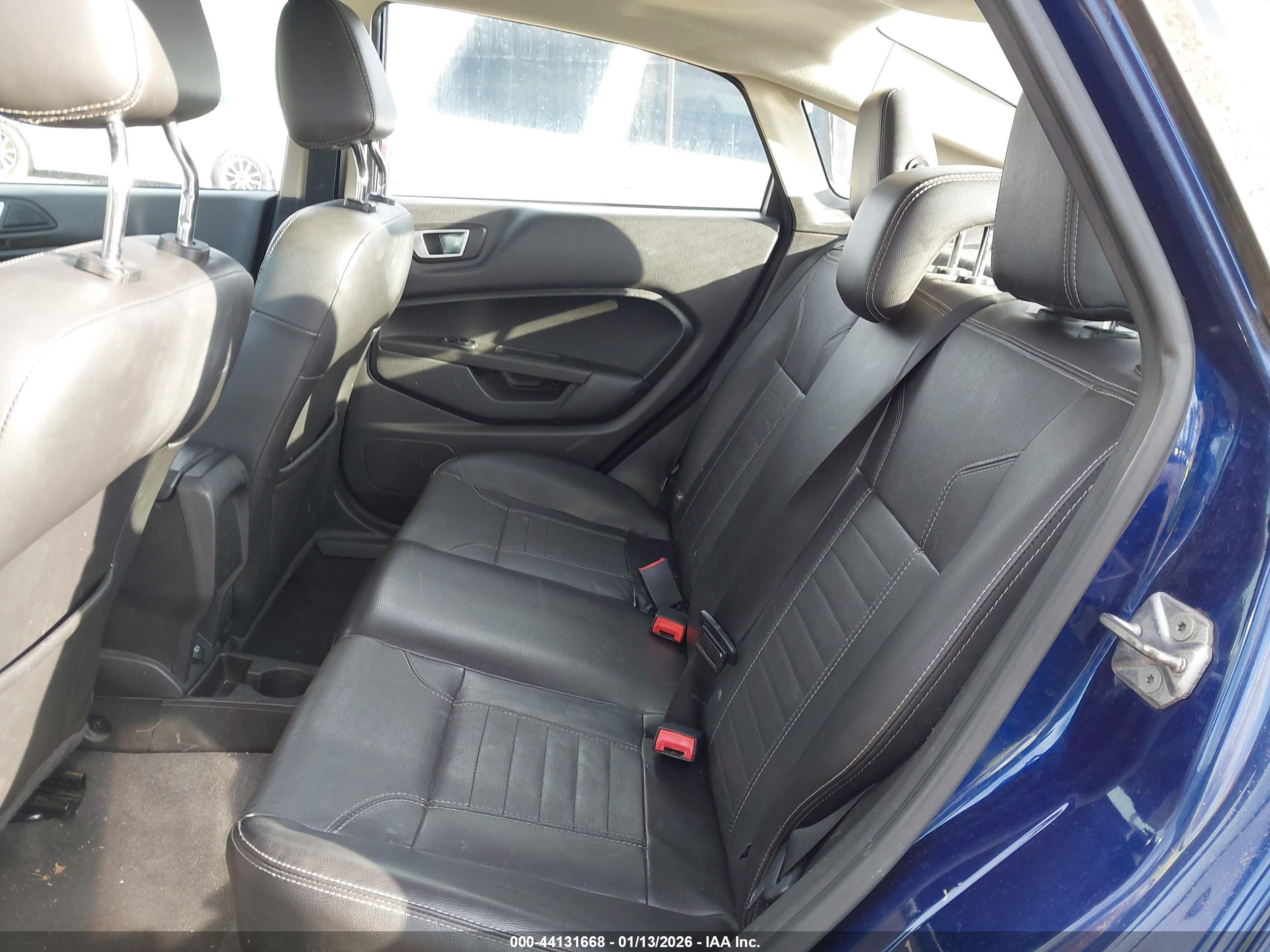 FORD FIESTA image 8