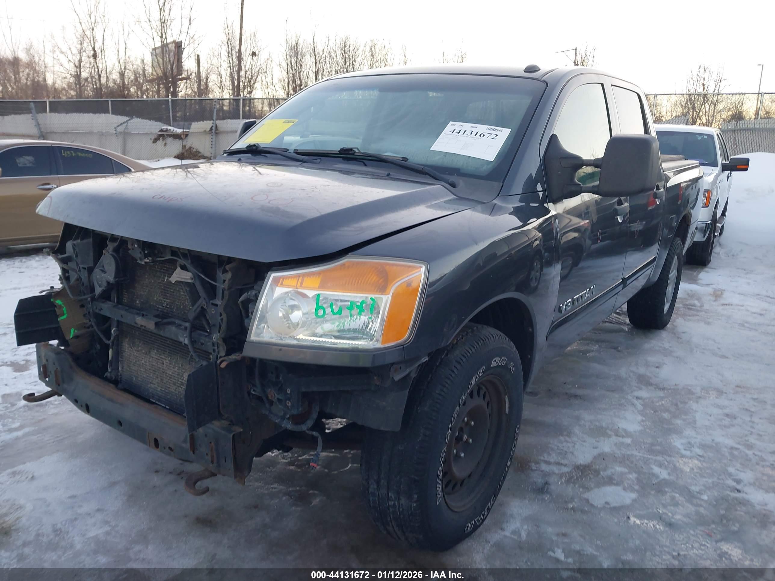 NISSAN TITAN image 2