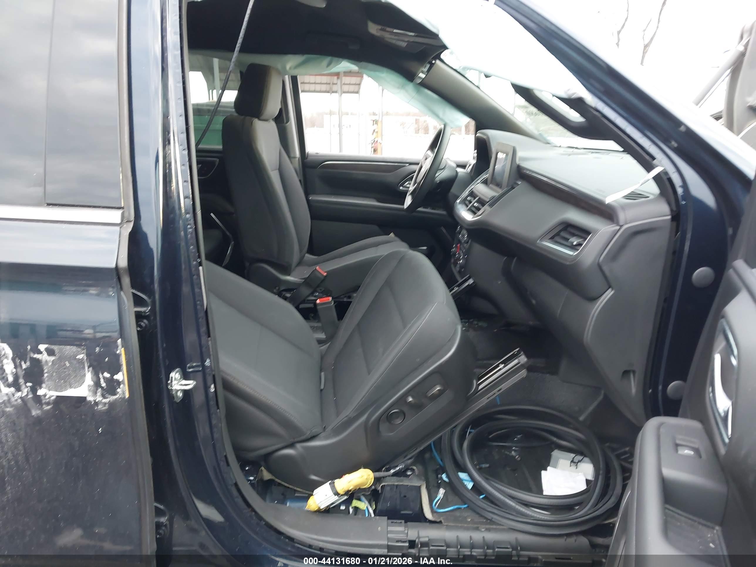 CHEVROLET TAHOE image 5
