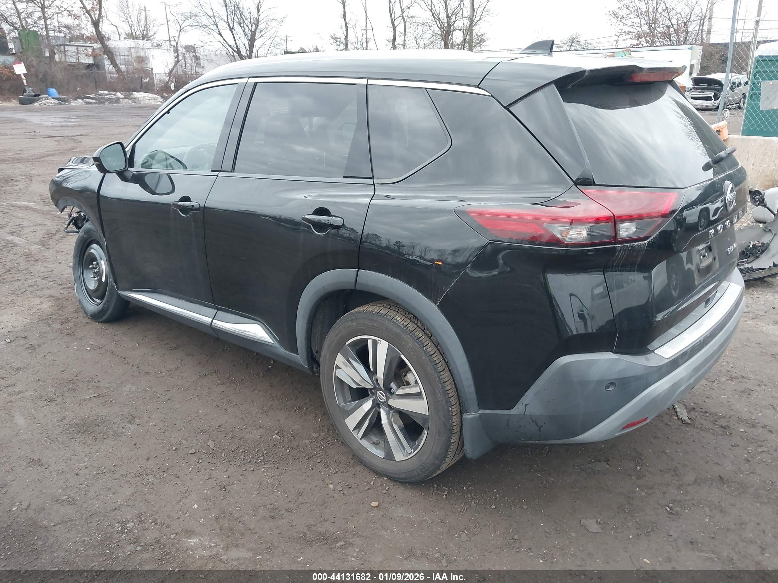 NISSAN ROGUE image 3