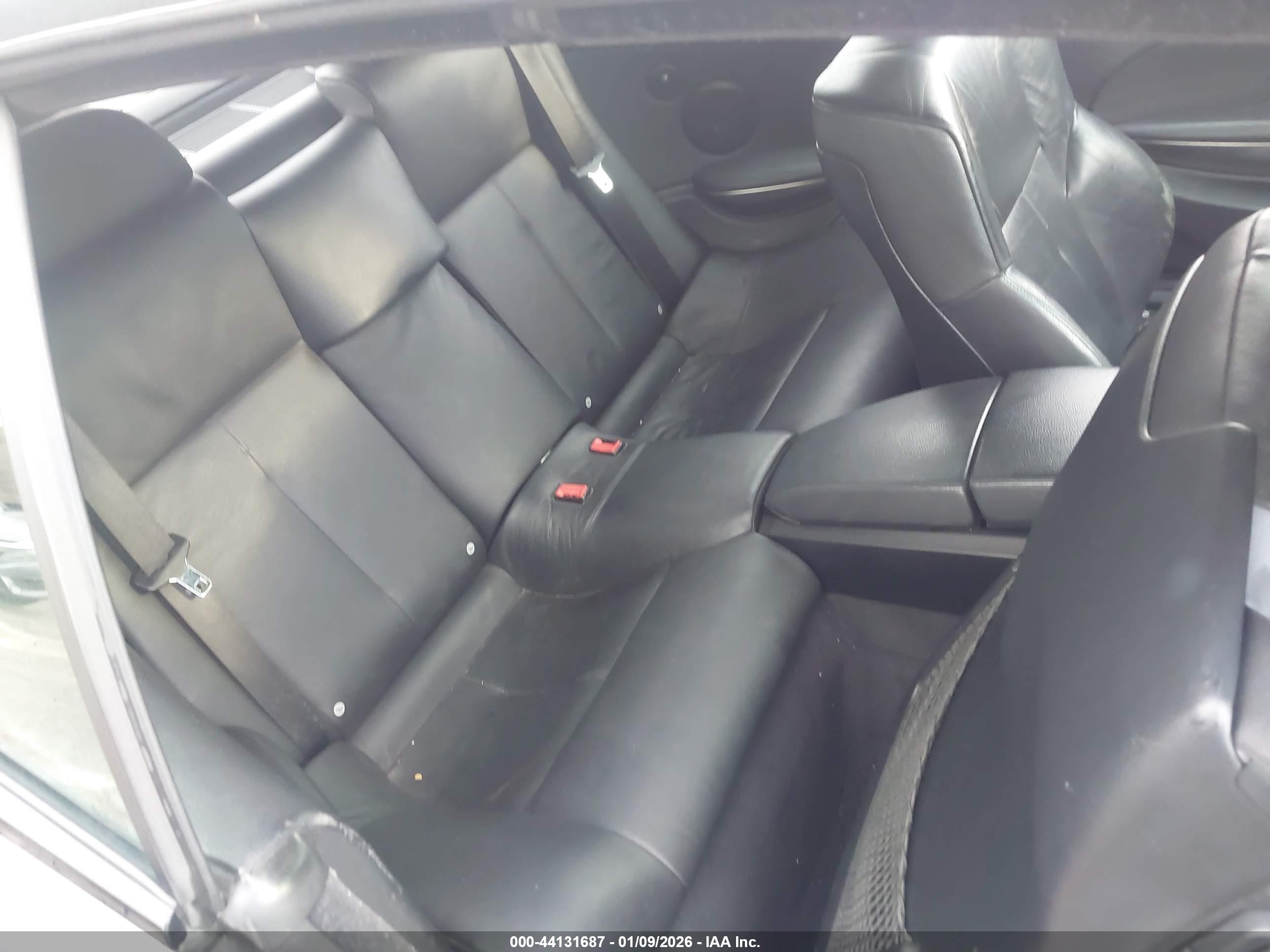 BMW 650I image 8