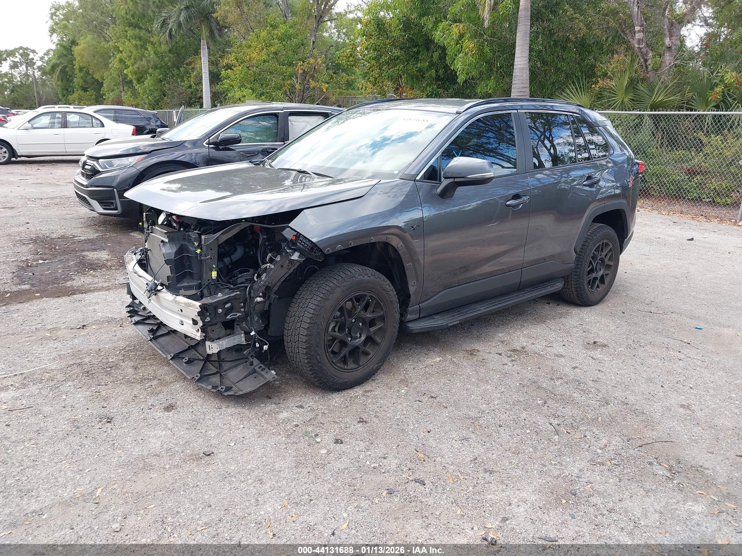 TOYOTA RAV4 image 2