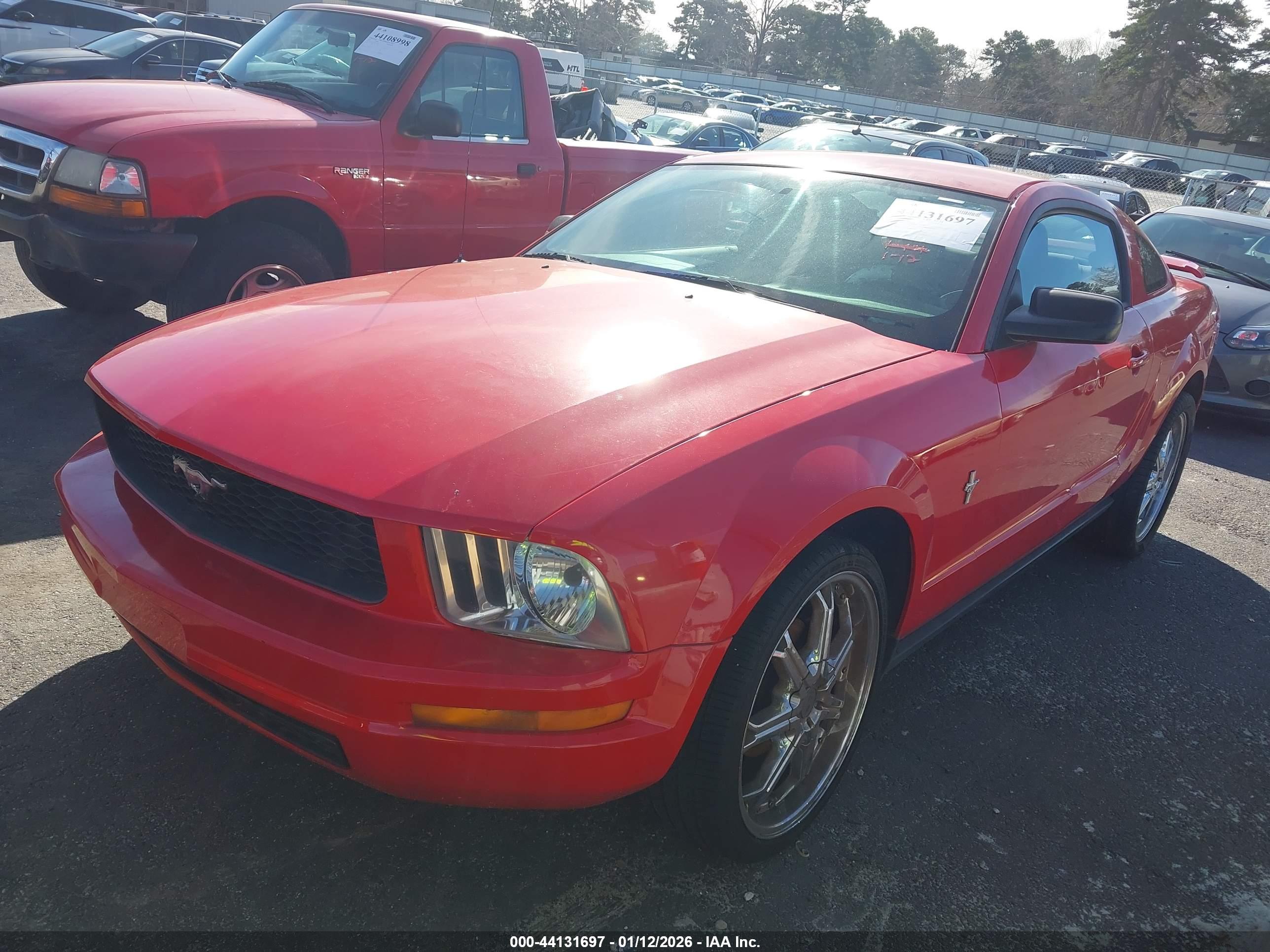 FORD MUSTANG image 2