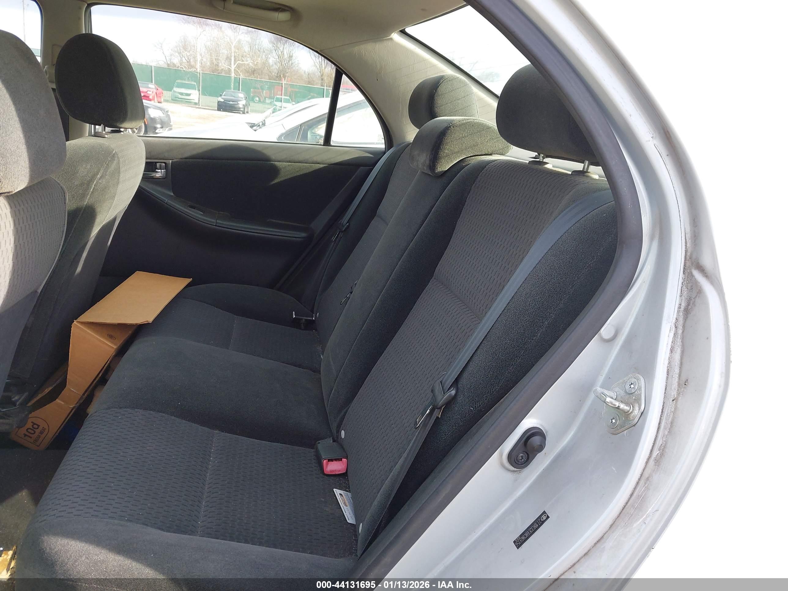 TOYOTA COROLLA image 8