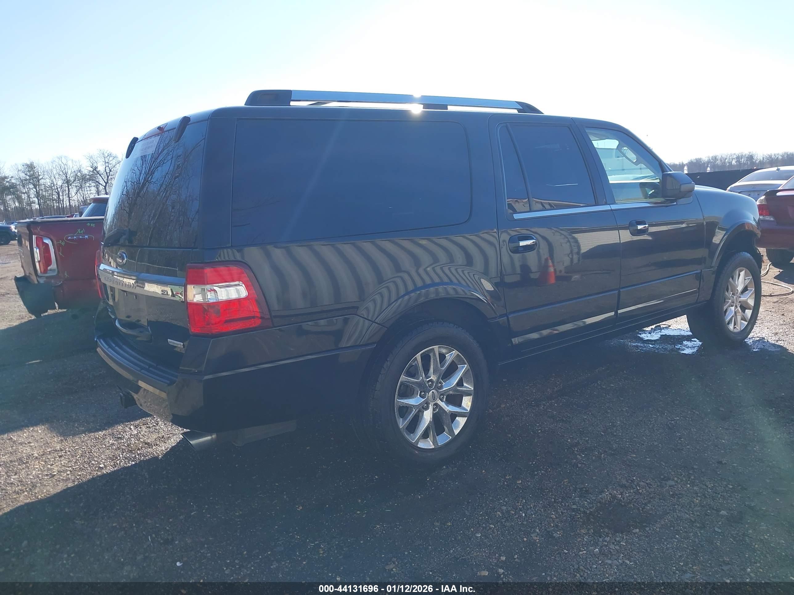 FORD EXPEDITION image 4