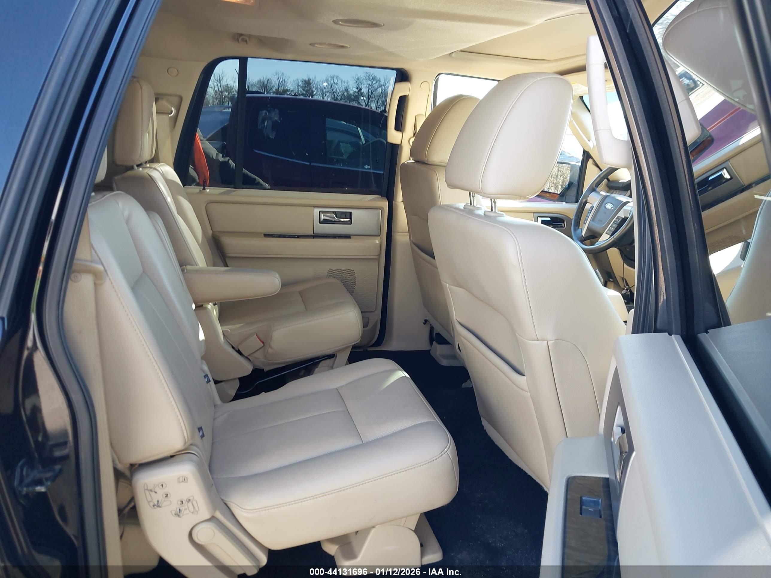 FORD EXPEDITION image 8