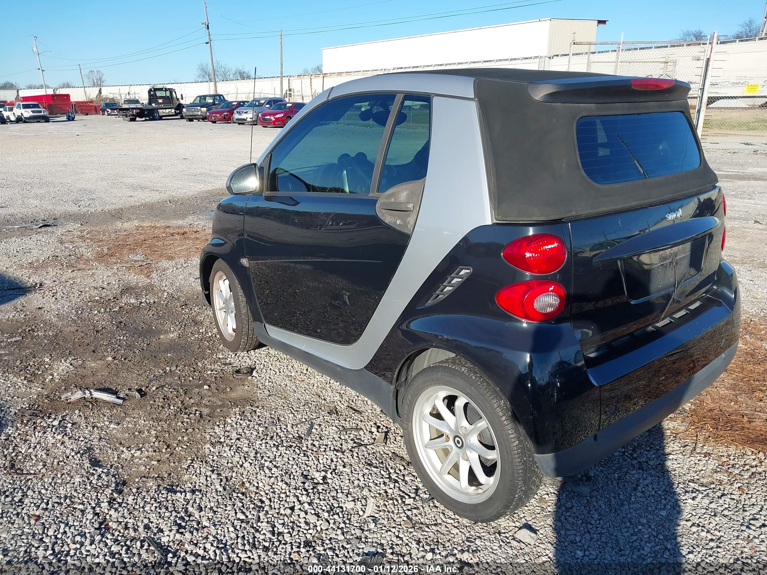 SMART FORTWO image 3