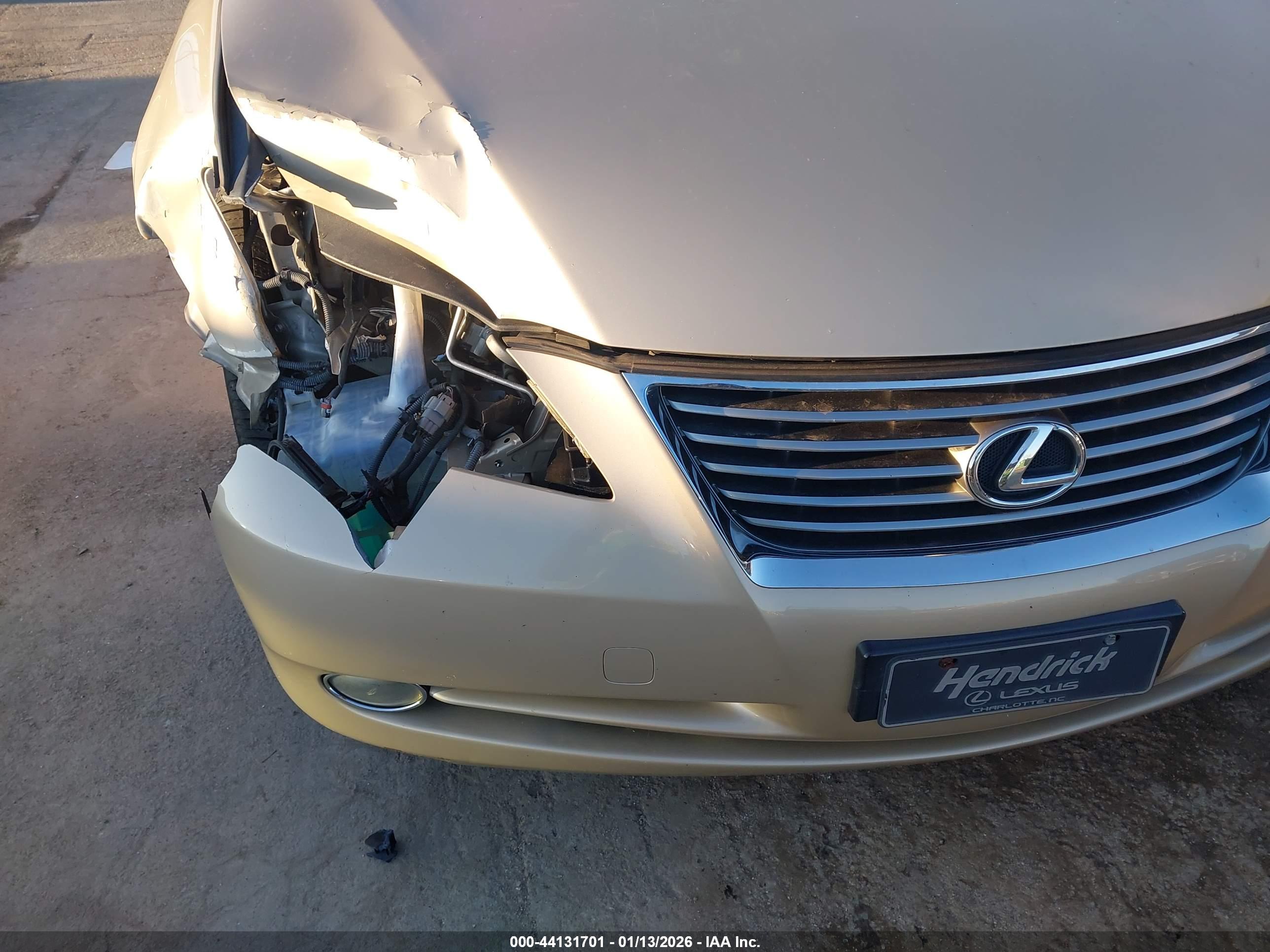 LEXUS ES image 6