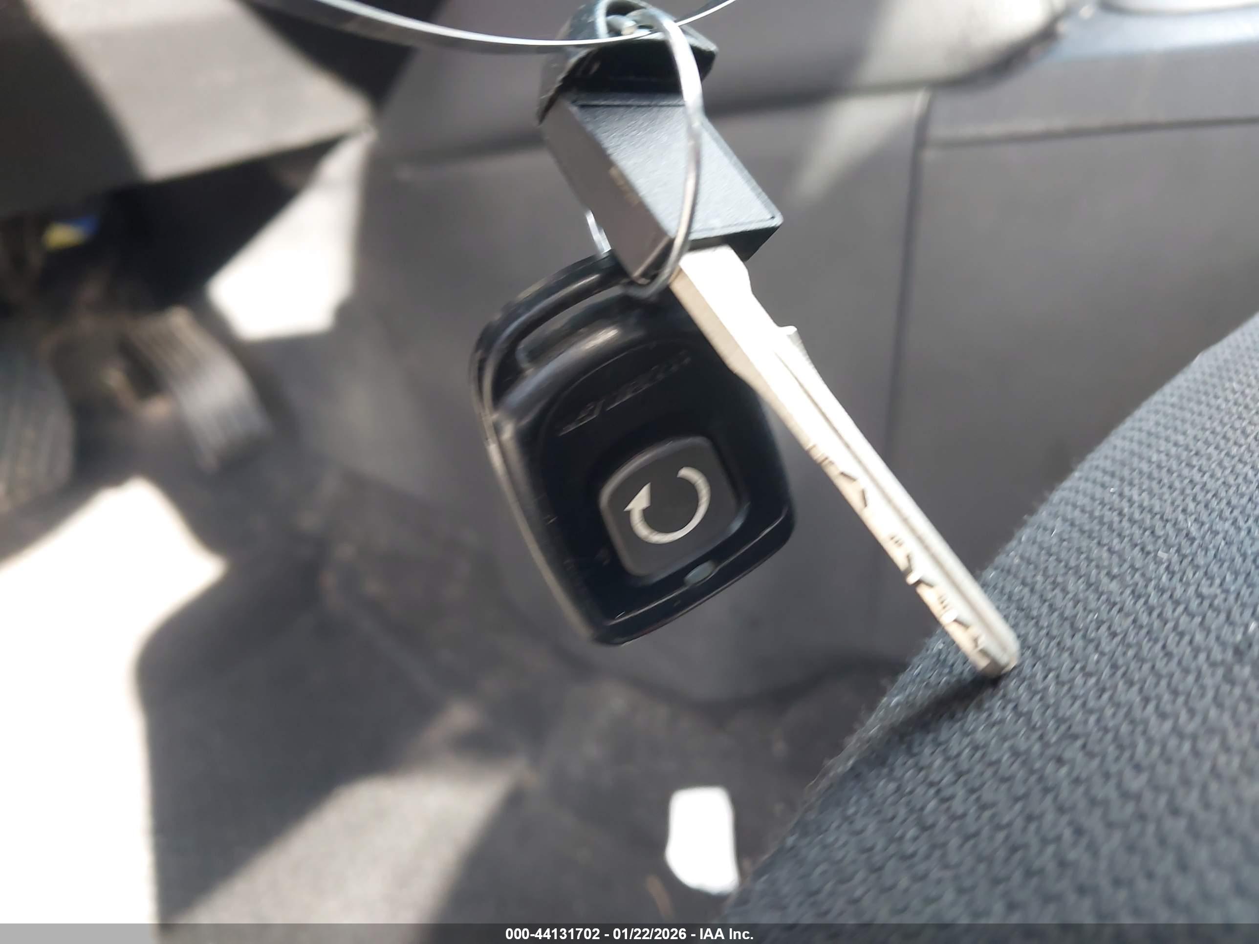 NISSAN ROGUE image 11
