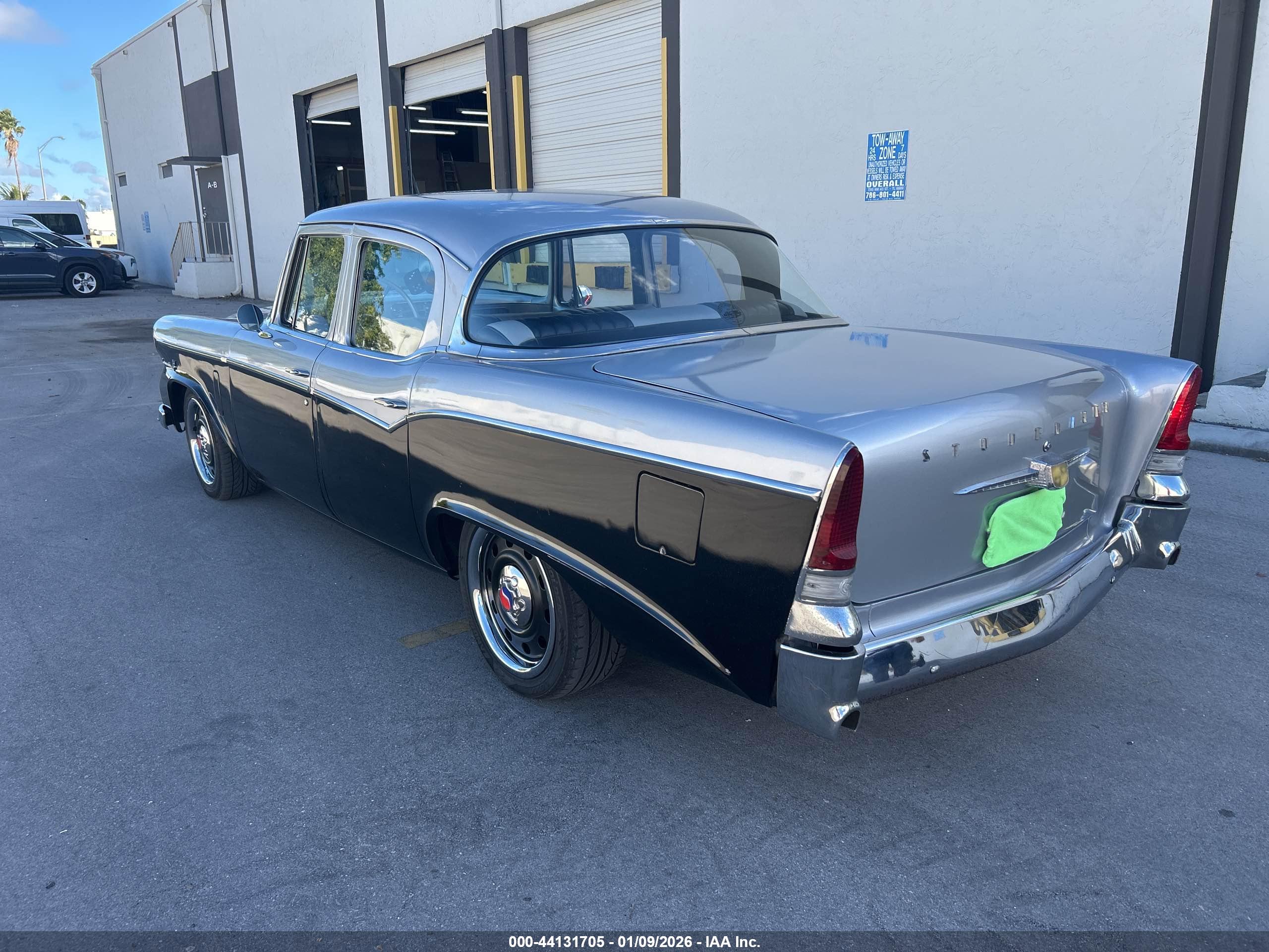 STUDEBAKER COMMANDER image 3